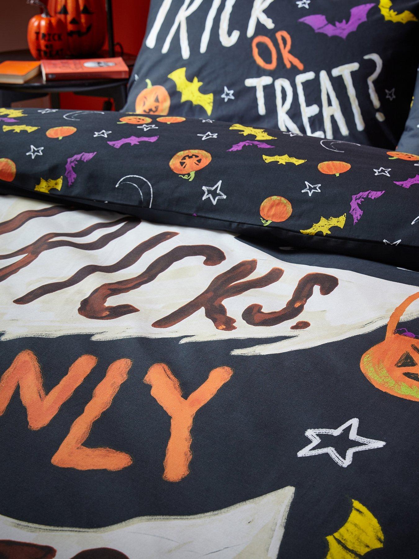 Image 6 of 6 of Catherine Lansfield Halloween Trick Or Treat Duvet Set