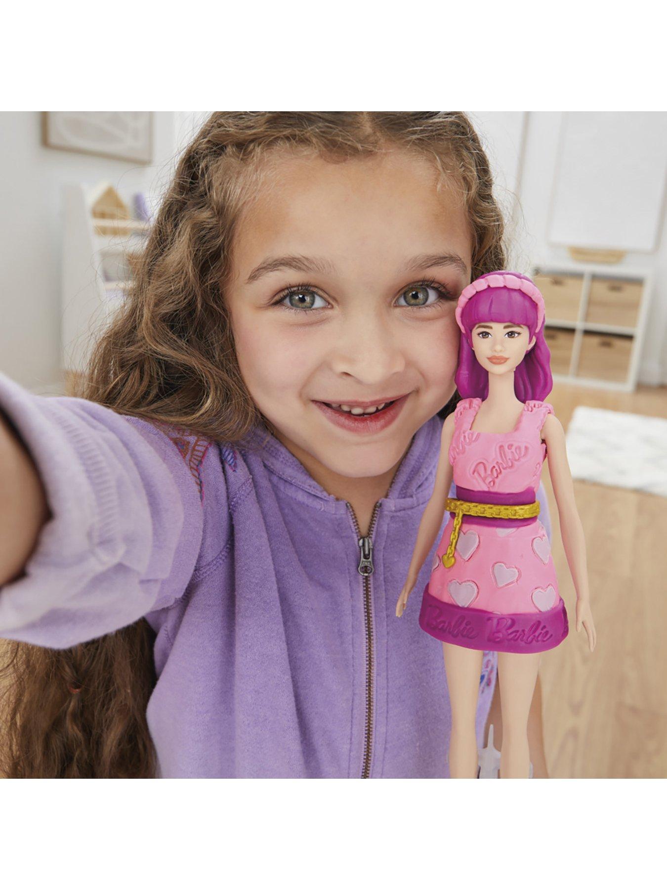 Image 6 of 7 of Play-Doh Barbie Hearts and Hair