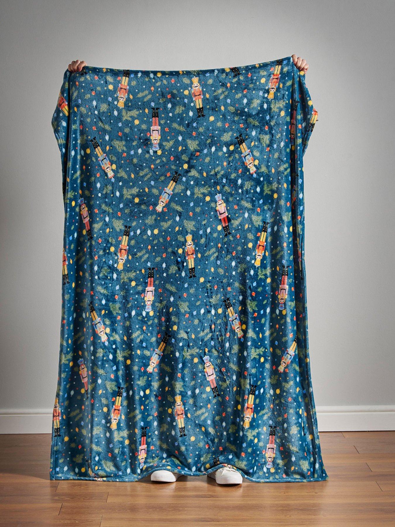 Image 3 of 5 of Catherine Lansfield Nutcracker Christmas Throw- 130X170Cm