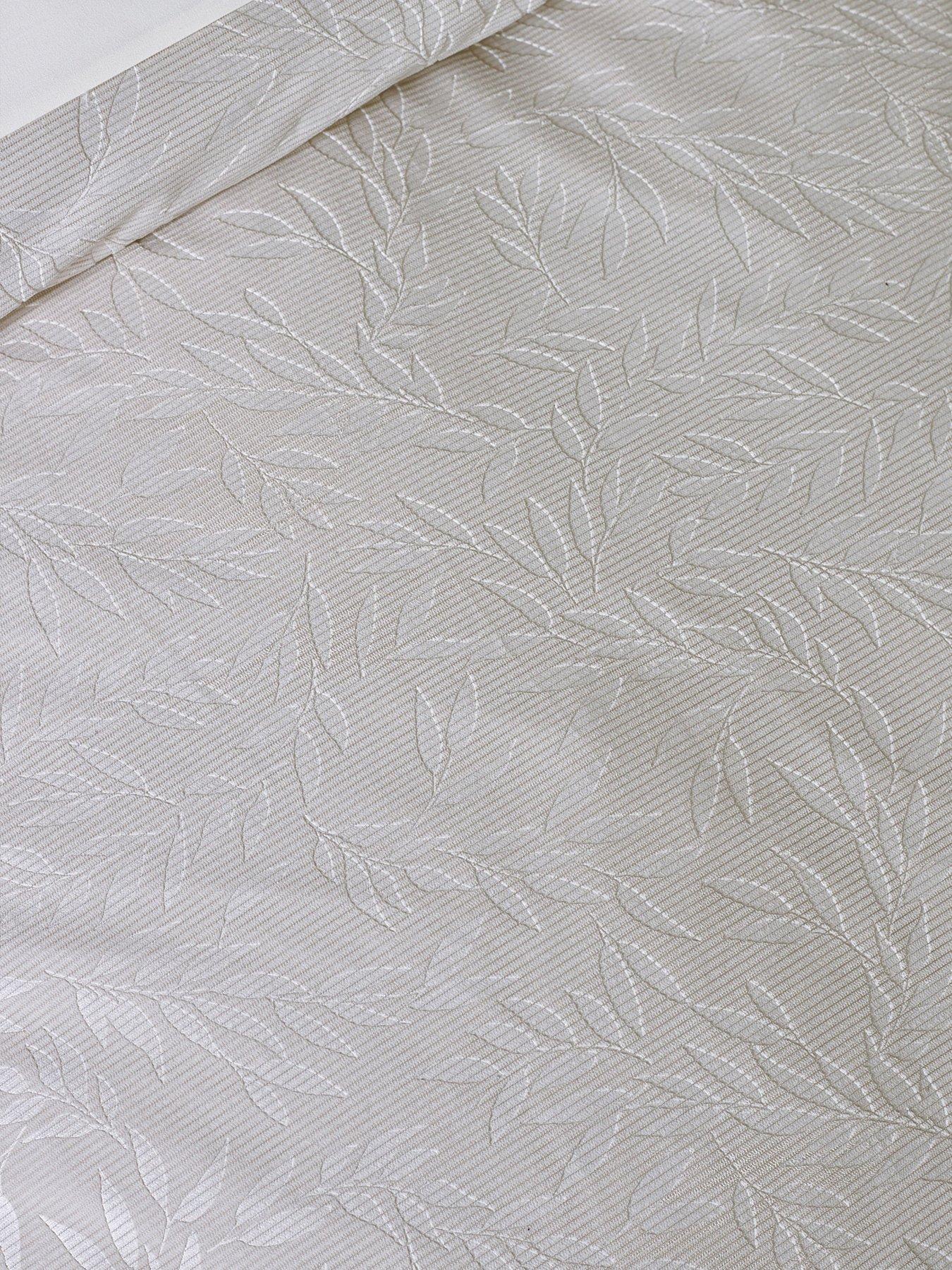Image 5 of 5 of Catherine Lansfield Corded Leaves Duvet Set