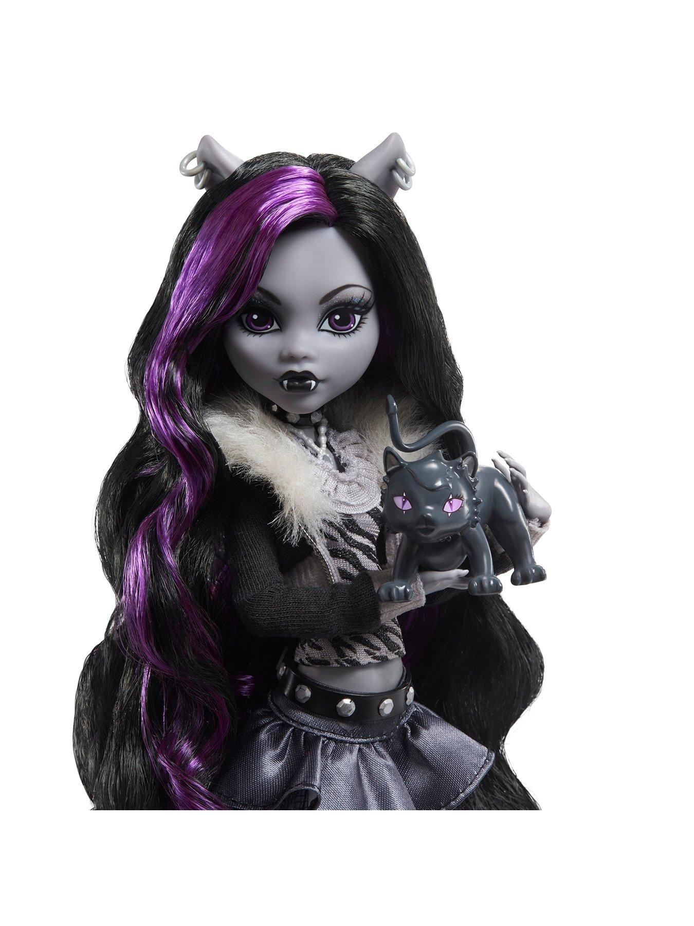 Image 3 of 6 of Monster High Doll Reel Drama Clawdeen Wolf
