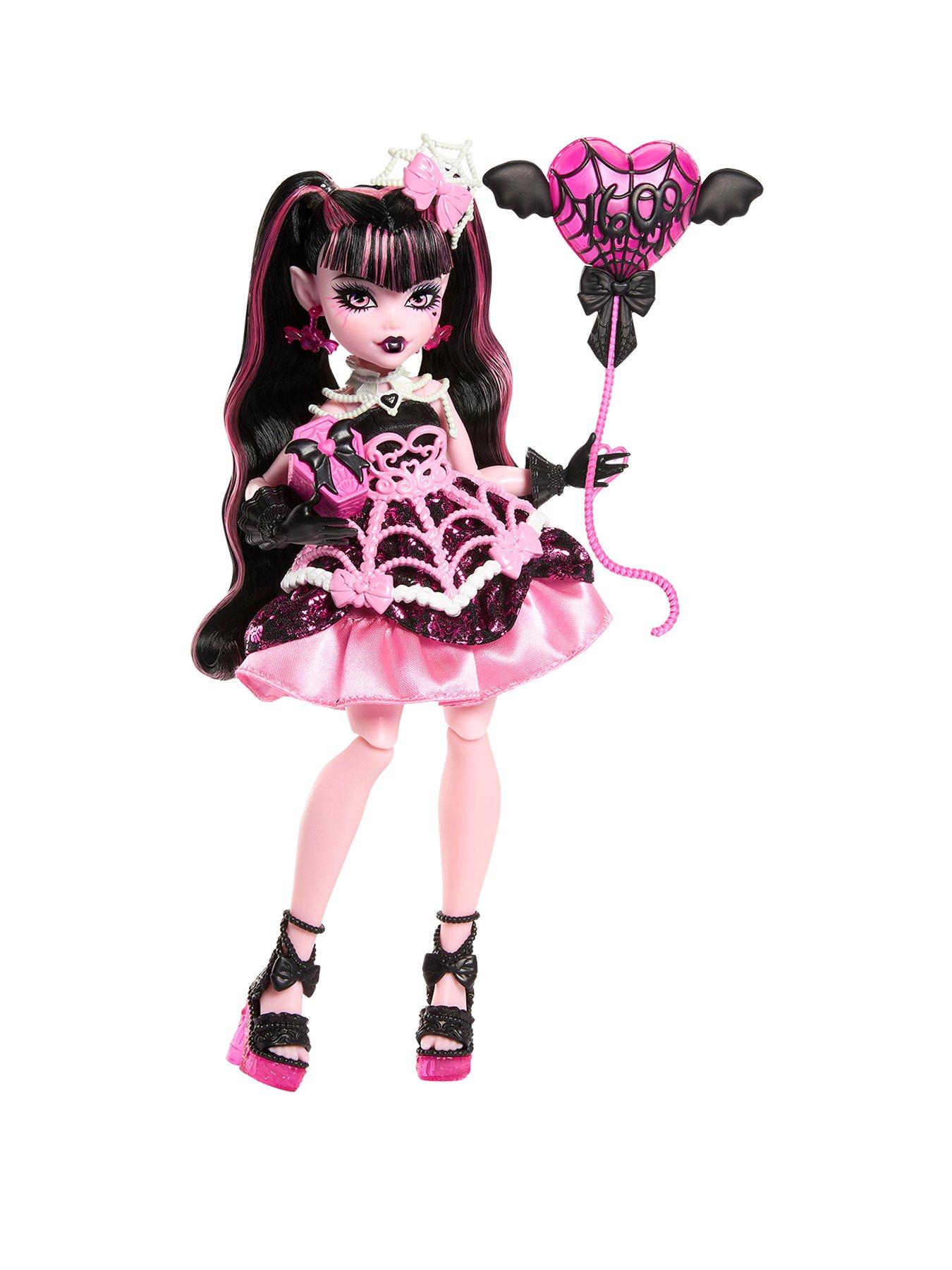 Monster High Scary Sweet Birthday Draculaura Doll in Party Dress with Balloon  &  Gift