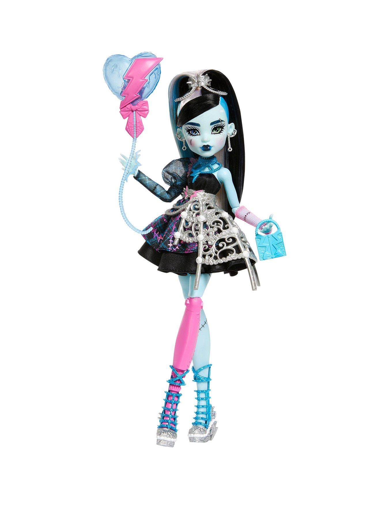 Monster High Scary Sweet Birthday Frankie Stein Doll in Party Dress with Balloon  &  Gift