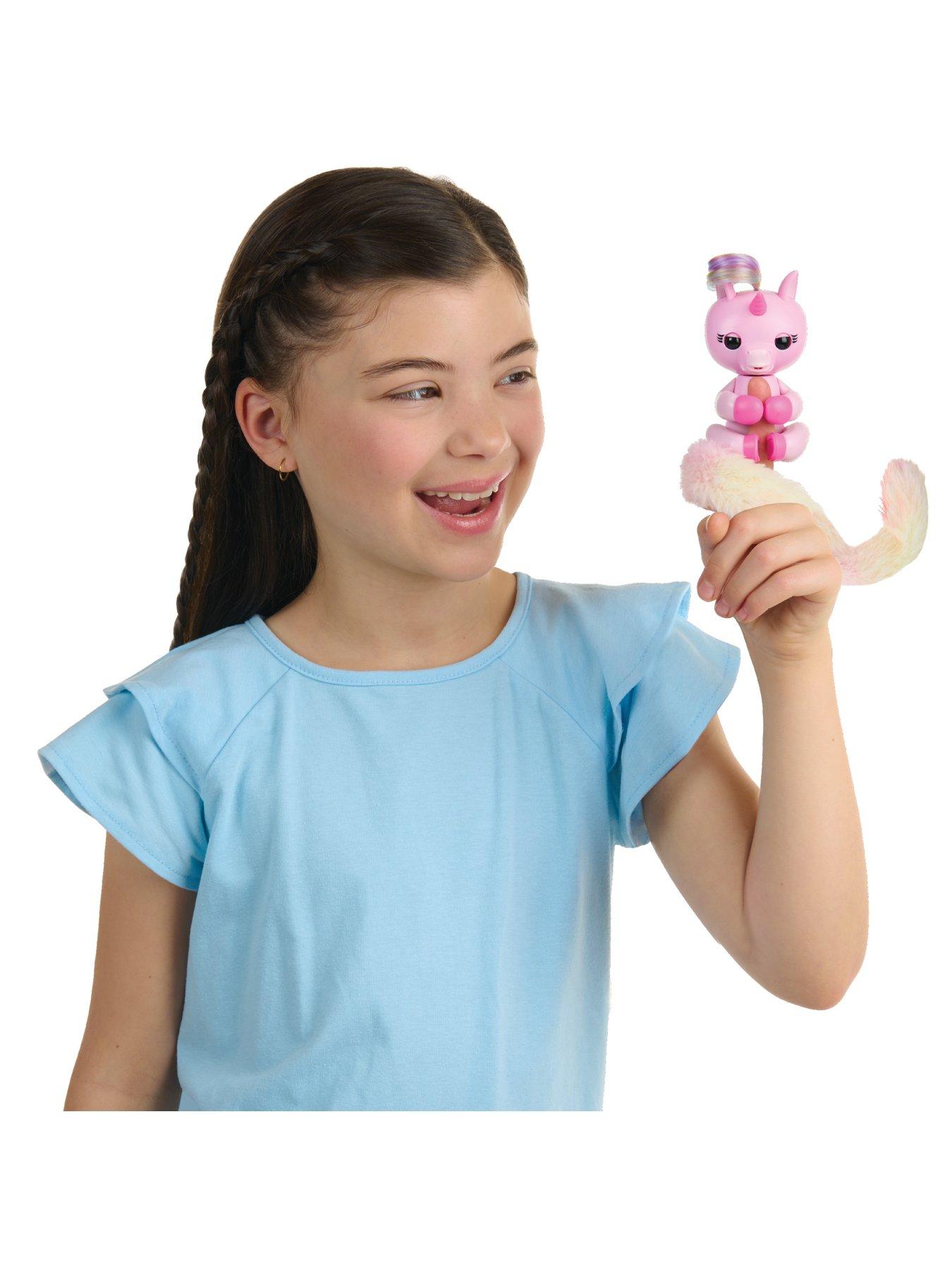 Image 6 of 8 of Fingerlings Snuggle Tails Unicorn - Evie