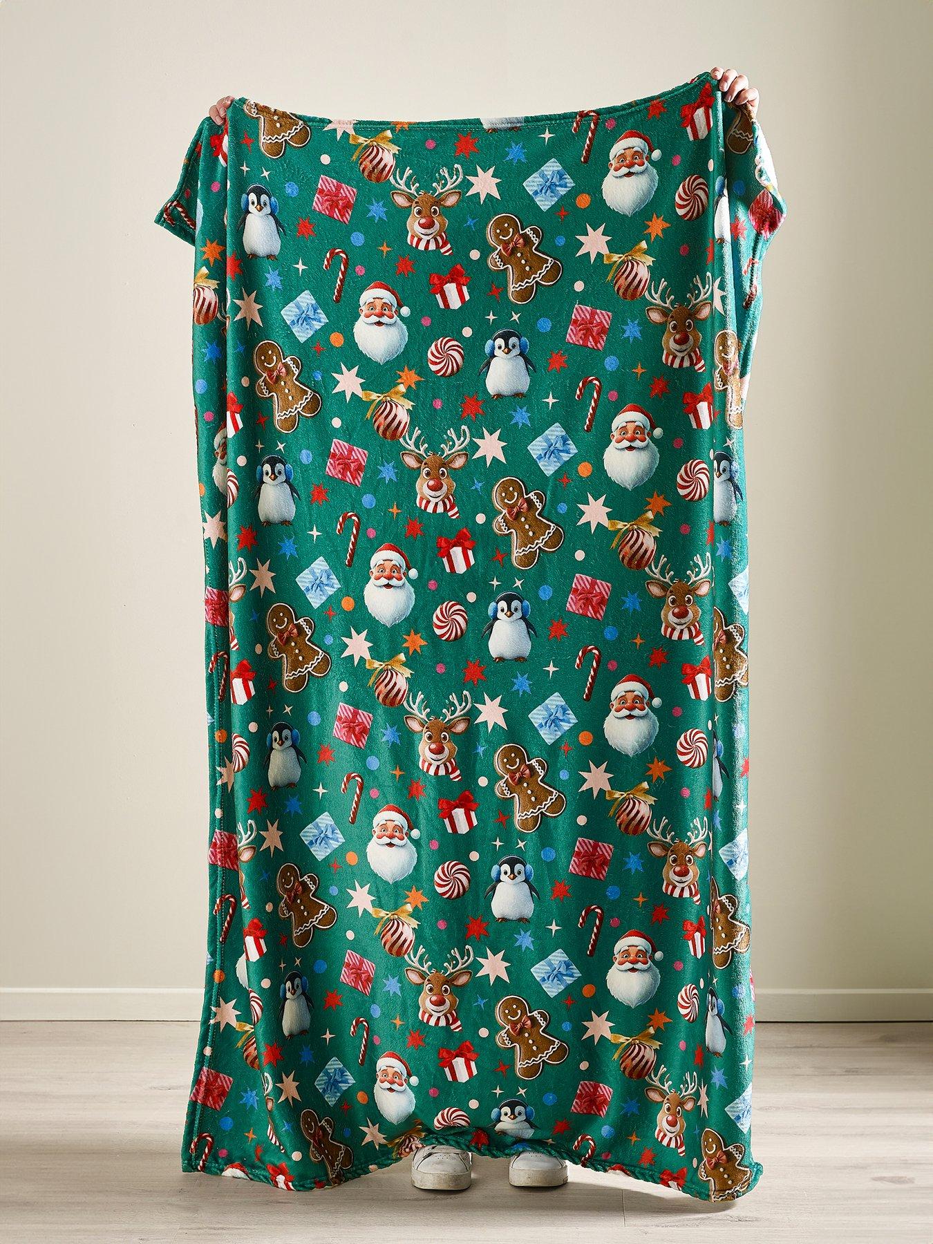 Image 4 of 4 of Catherine Lansfield Christmas Icons Throw- 130x170cm