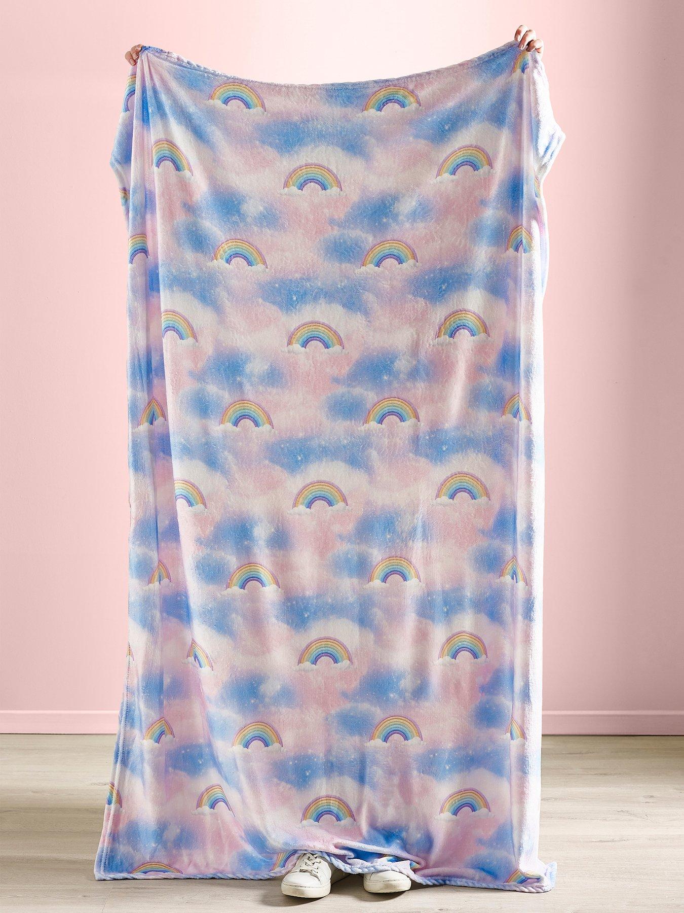 Image 4 of 4 of Catherine Lansfield Candy Unicorn Throw- 130x170cm