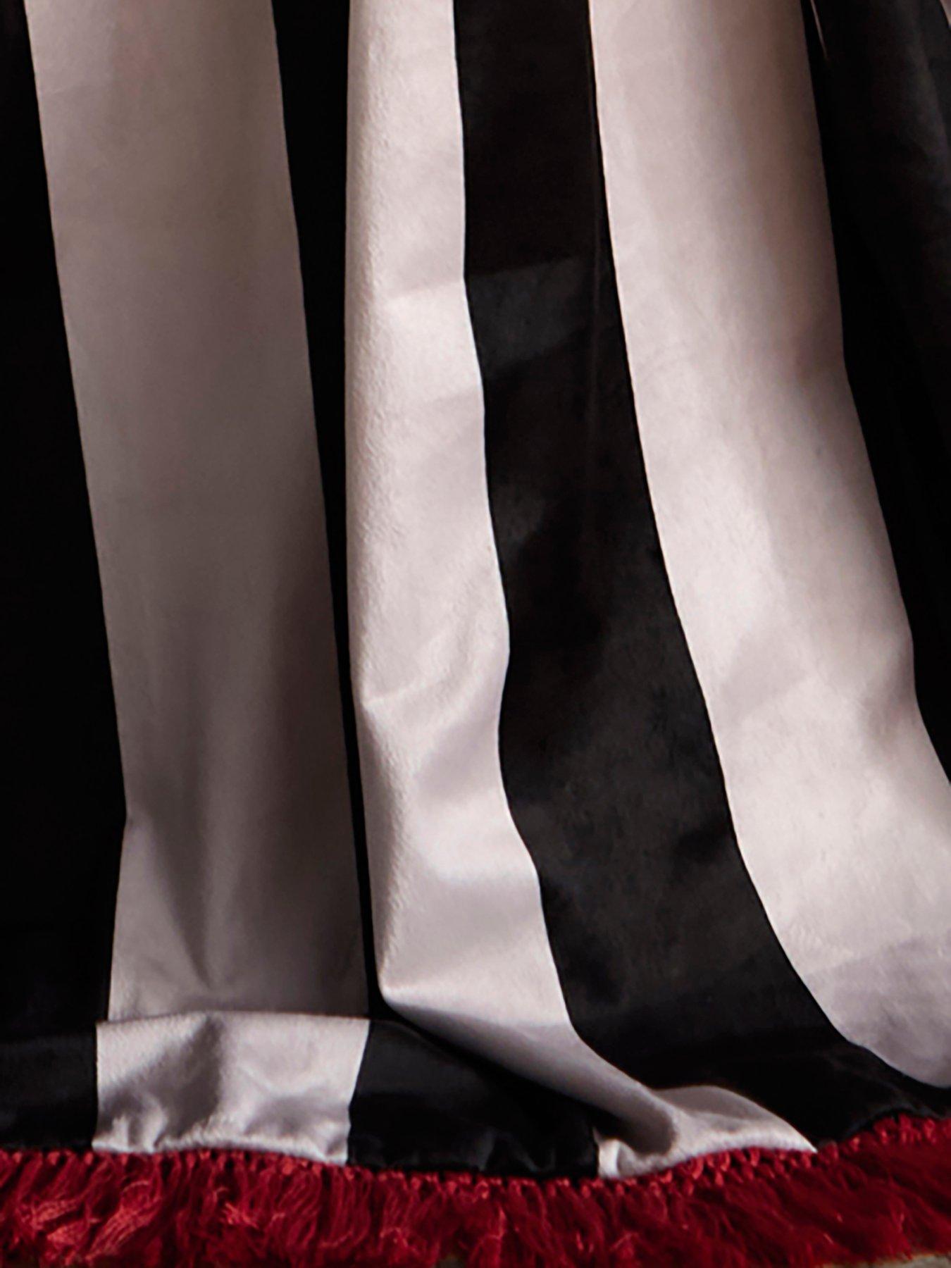 Image 4 of 5 of Laurence Llewelyn-Bowen Festivo StripTasselled Throw