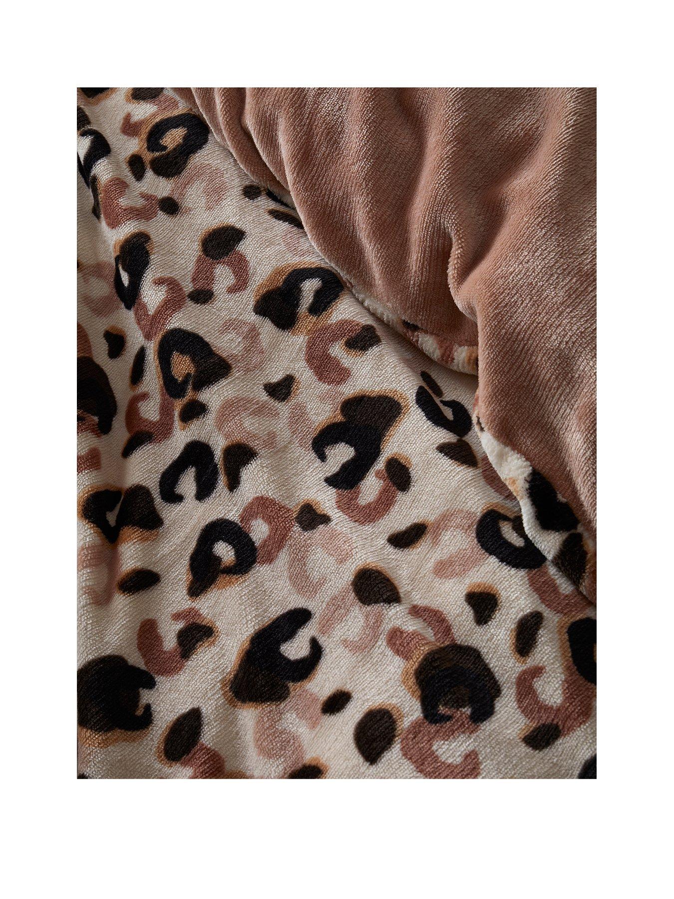 Image 2 of 3 of Fusion Cosy Leopard -sherpa Reverse Double Duvet Cover Set