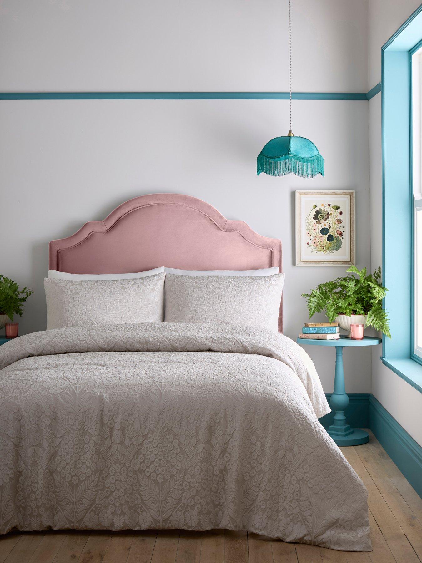 Appletree Toria - Jacquard Super-king Duvet Cover Set
