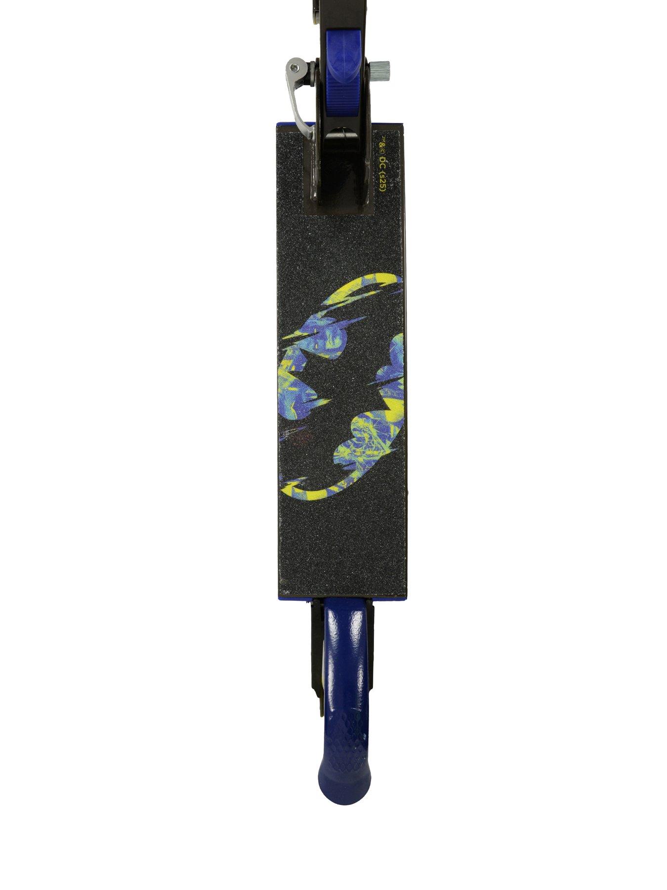 Image 4 of 7 of Batman Folding Inline Scooter with Light Up Wheels