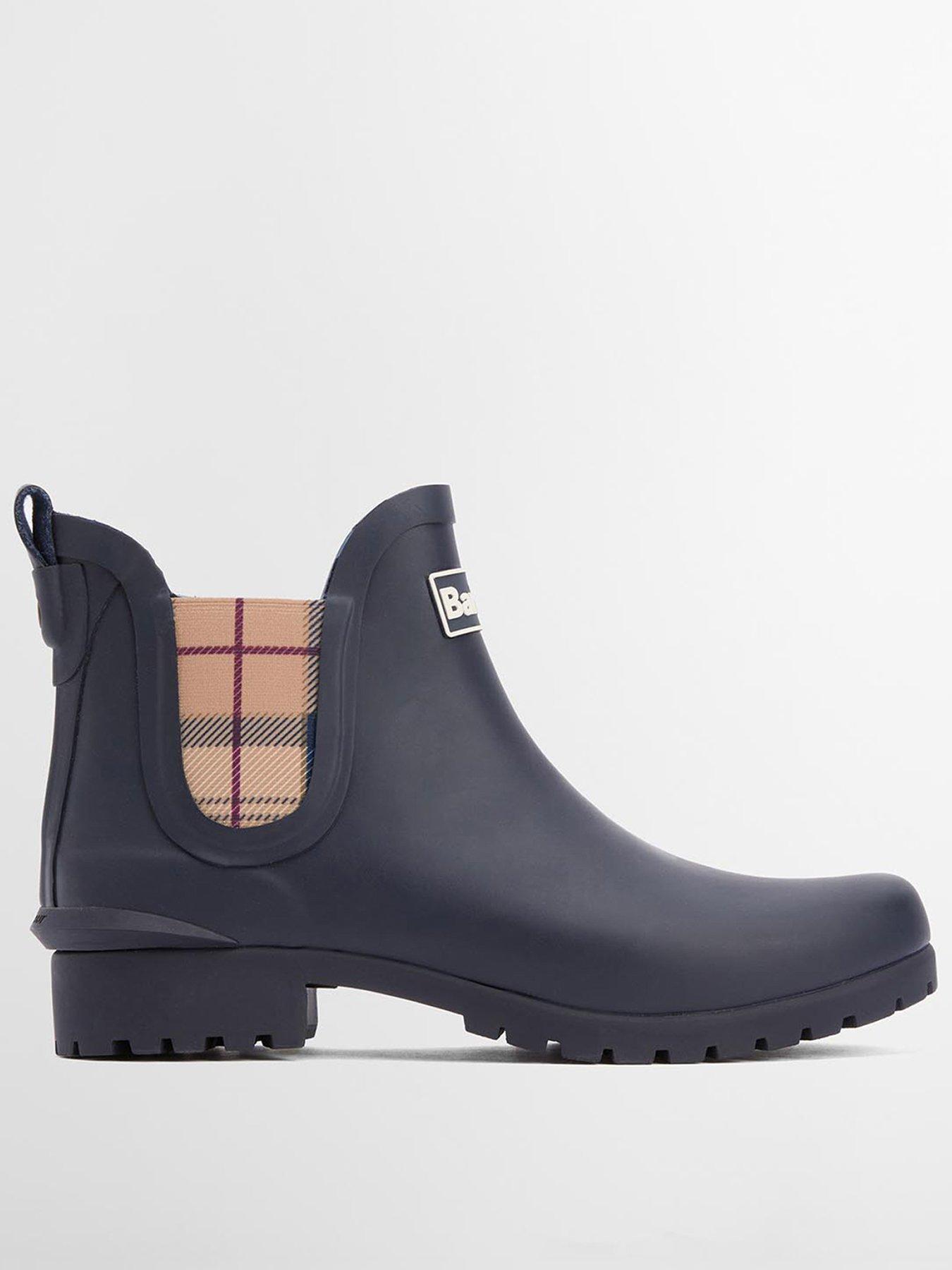 barbour-wilton-chelsea-wellies-navy