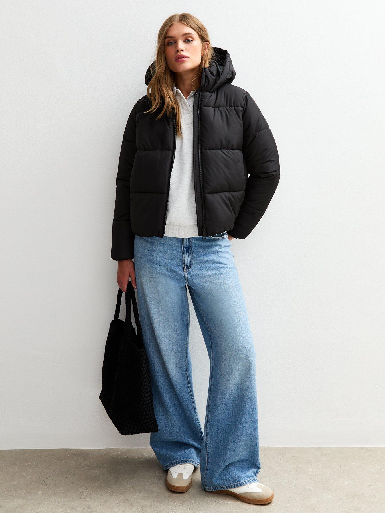 Image 3 of 5 of New Look Black Hooded Cropped Puffer Jacket