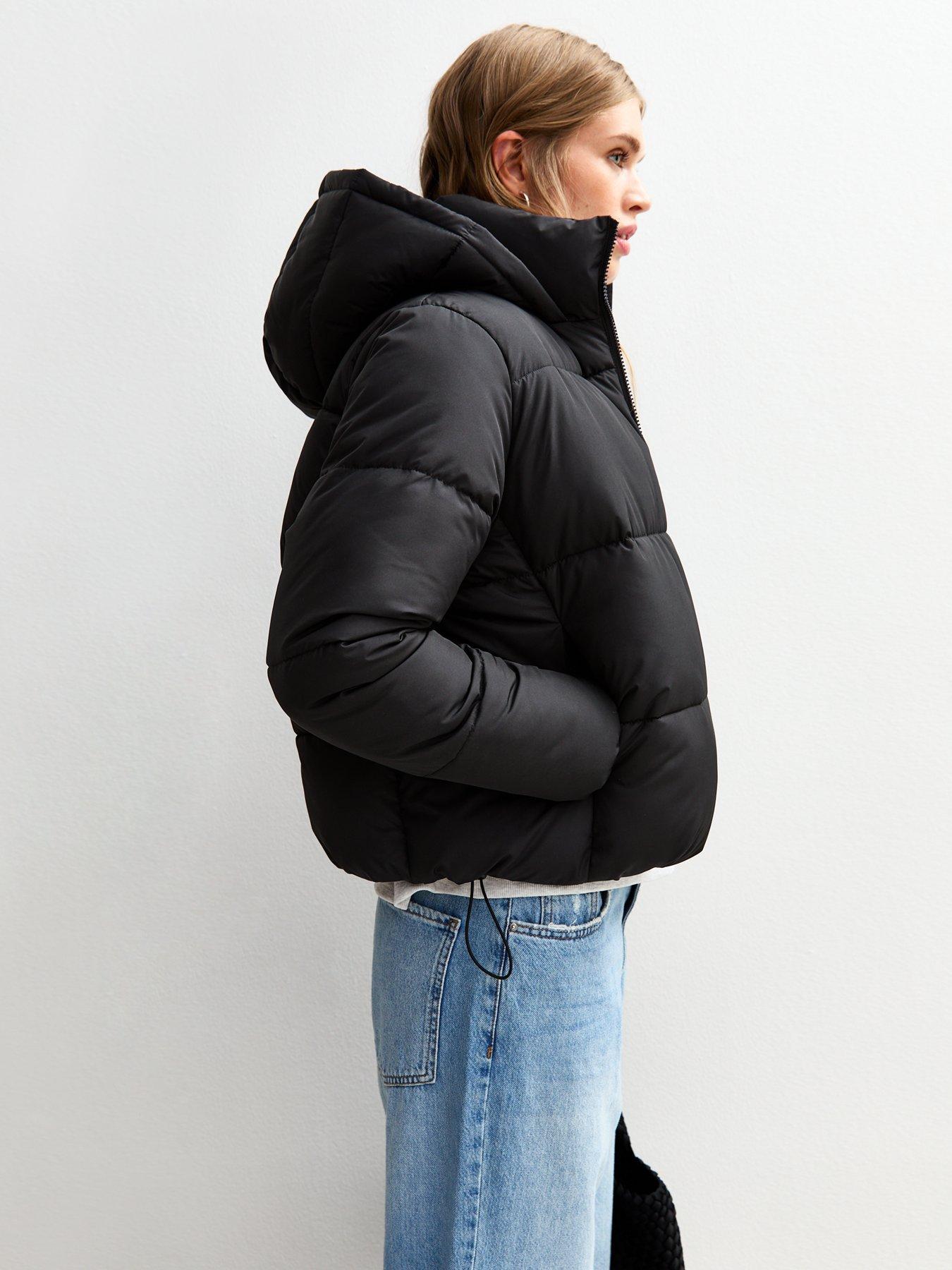 Image 4 of 5 of New Look Black Hooded Cropped Puffer Jacket