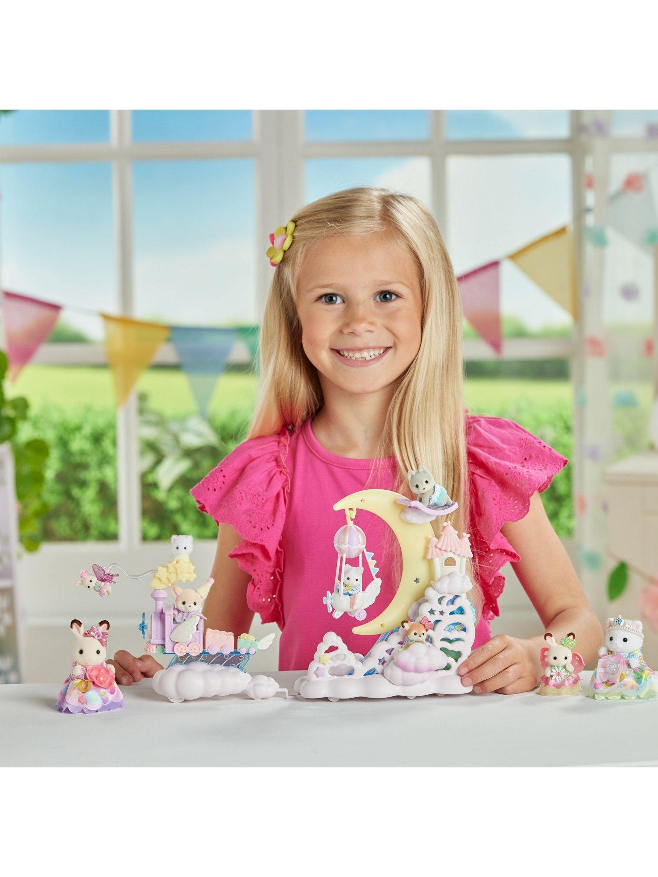 Image 5 of 5 of Sylvanian Families Dreamday Parade Playset