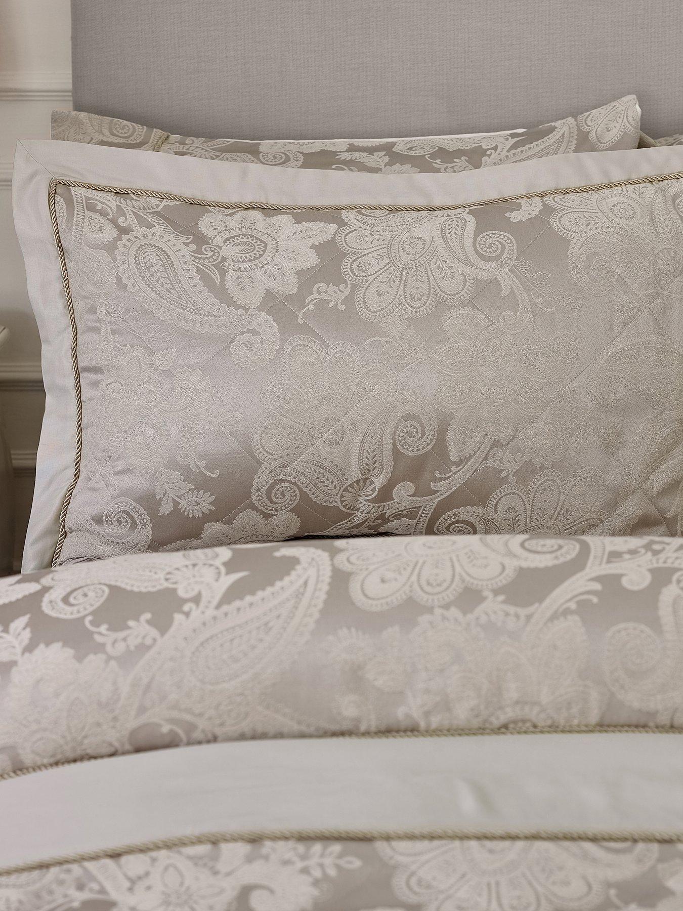 undefined Opulent Jacquard Pillowsham Pair