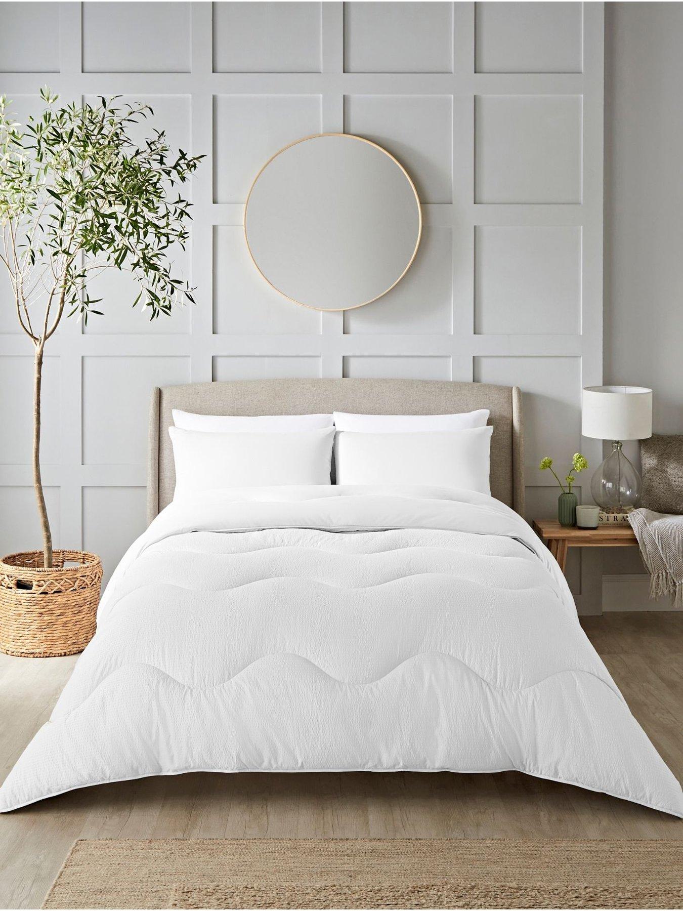 undefined Seersucker Bound 4.5 Tog Coverless Duvet Set