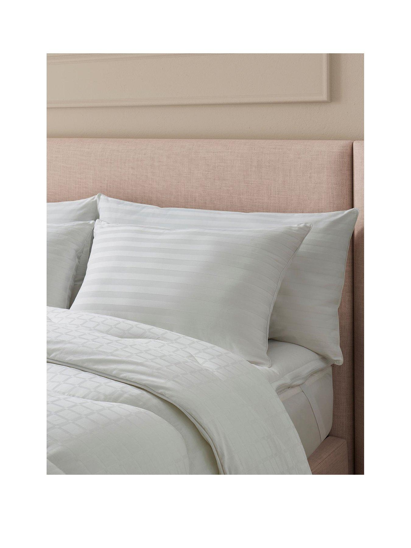 undefined Luxury Boutique Silk Blend, Medium Pillow