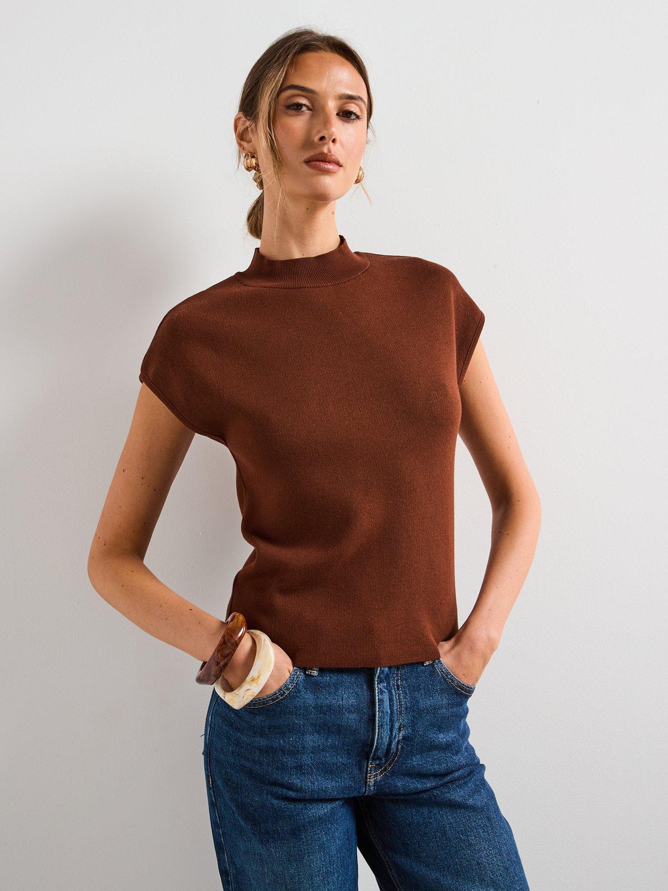 undefined Short-Sleeved Fine Knit Sweater - Brown