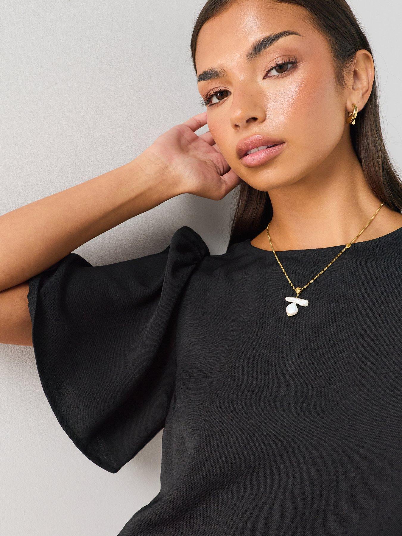Image 4 of 7 of The Very Collection Tiered Sleeve Blouse - Black