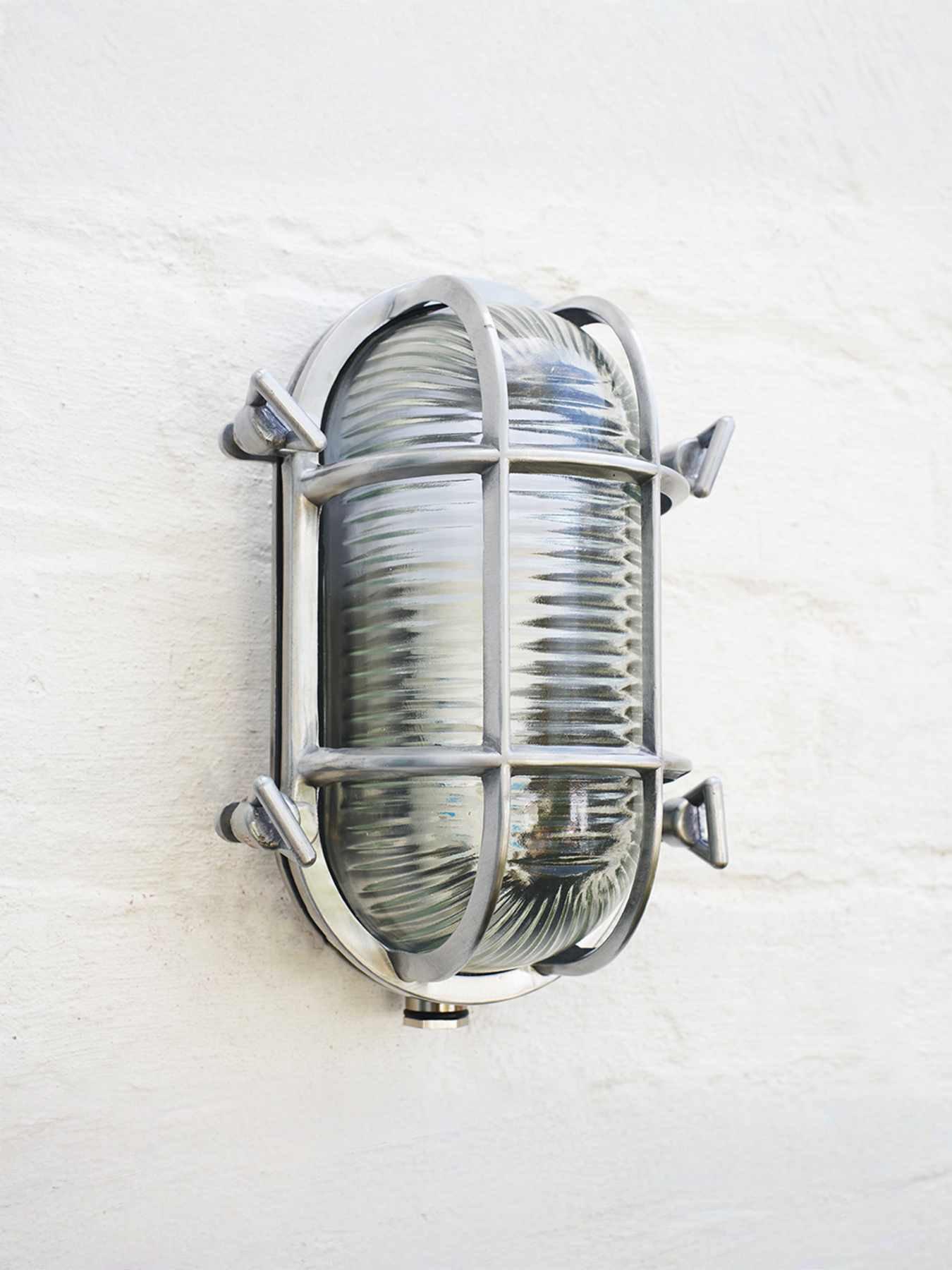  image of valuelights-bow-ip64-oval-aluminium-nautical-bulkhead