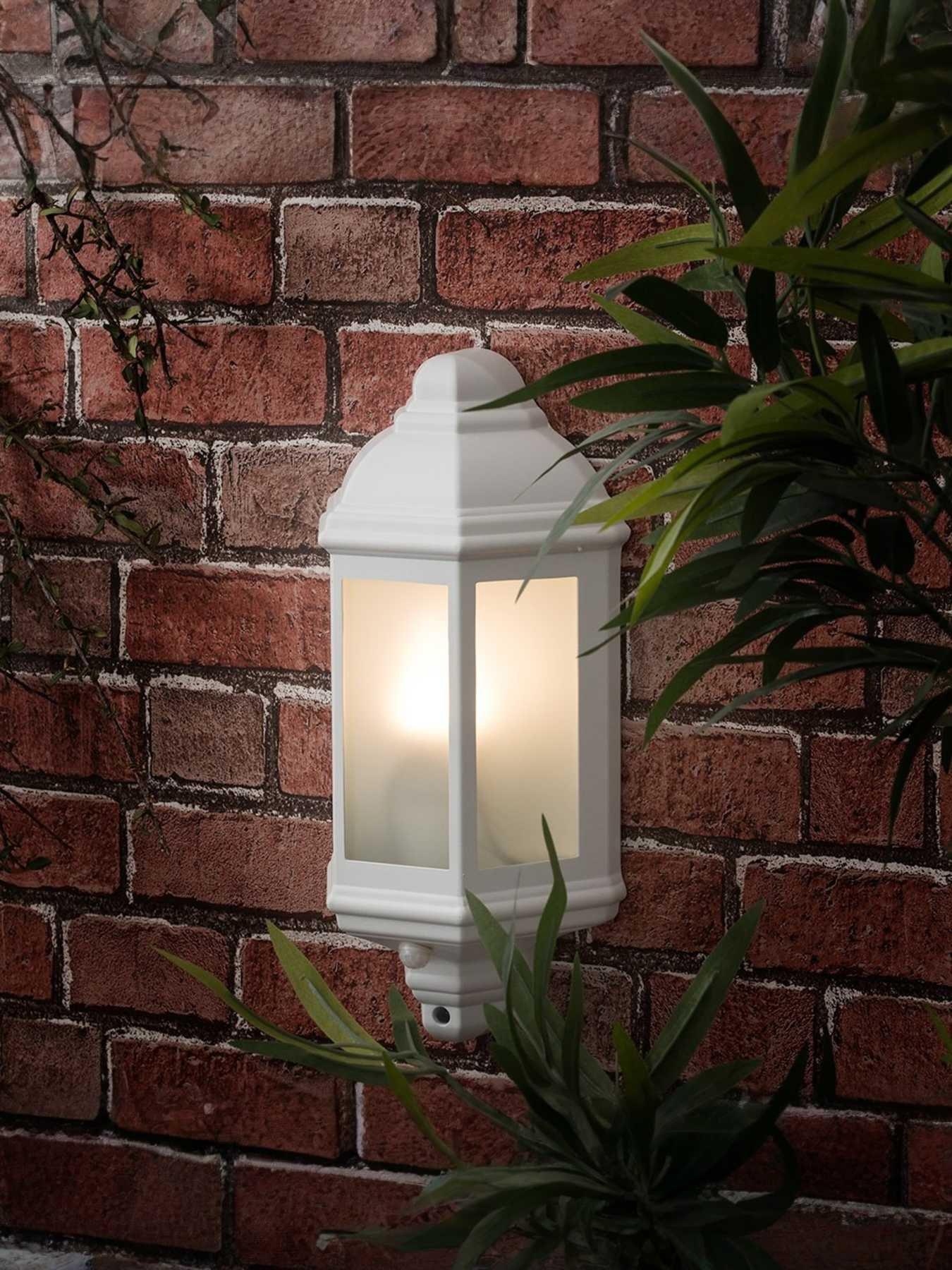 ValueLights Kayleigh Matte White IP44 Outdoor Wall PIR Lantern