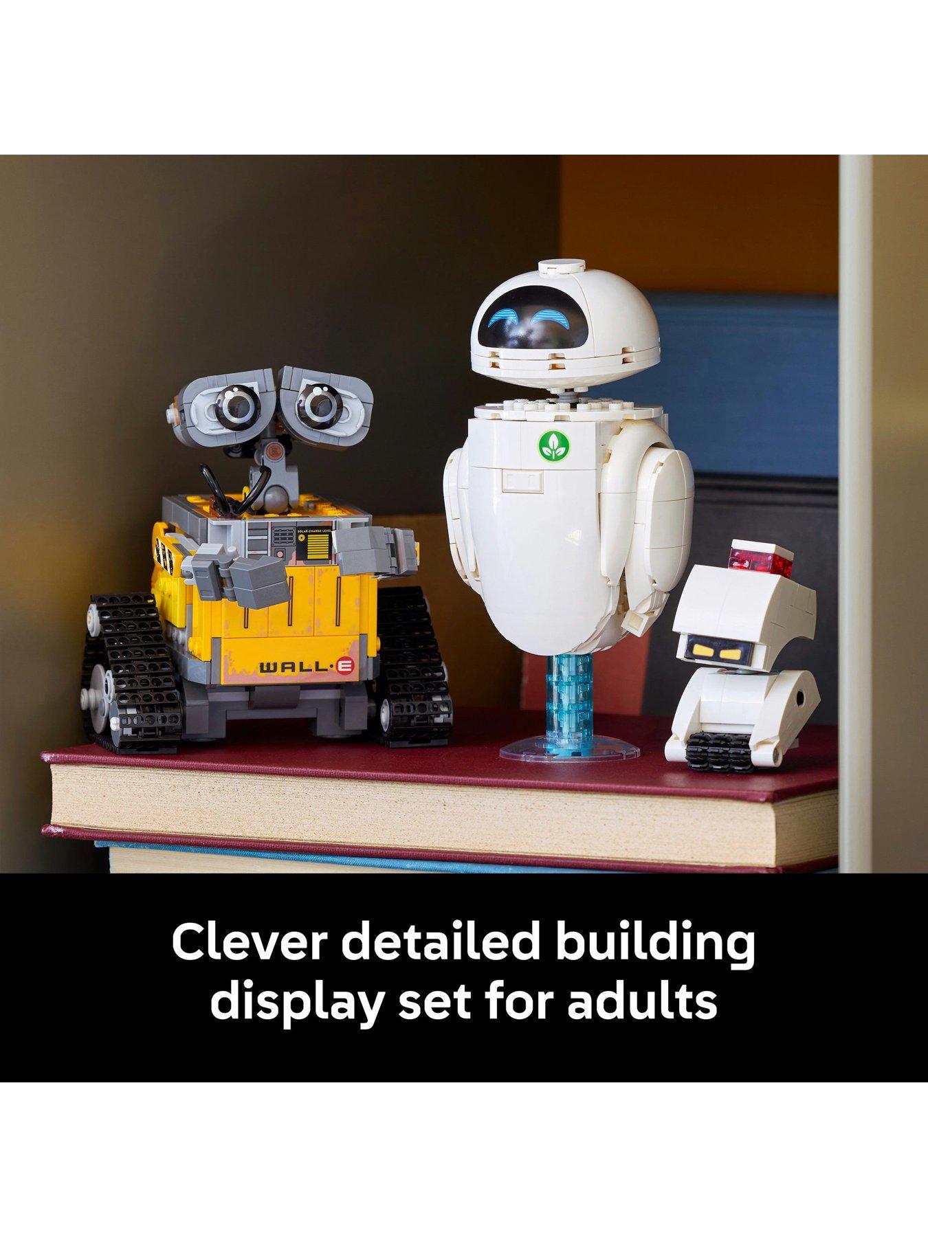 Image 6 of 8 of LEGO Disney Disney and Pixar WALL-E and EVE Set 43279
