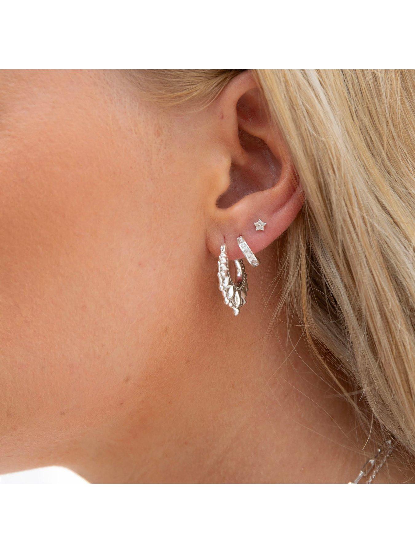 Image 2 of 4 of Seol + Gold CZ Daisy Flower Studs