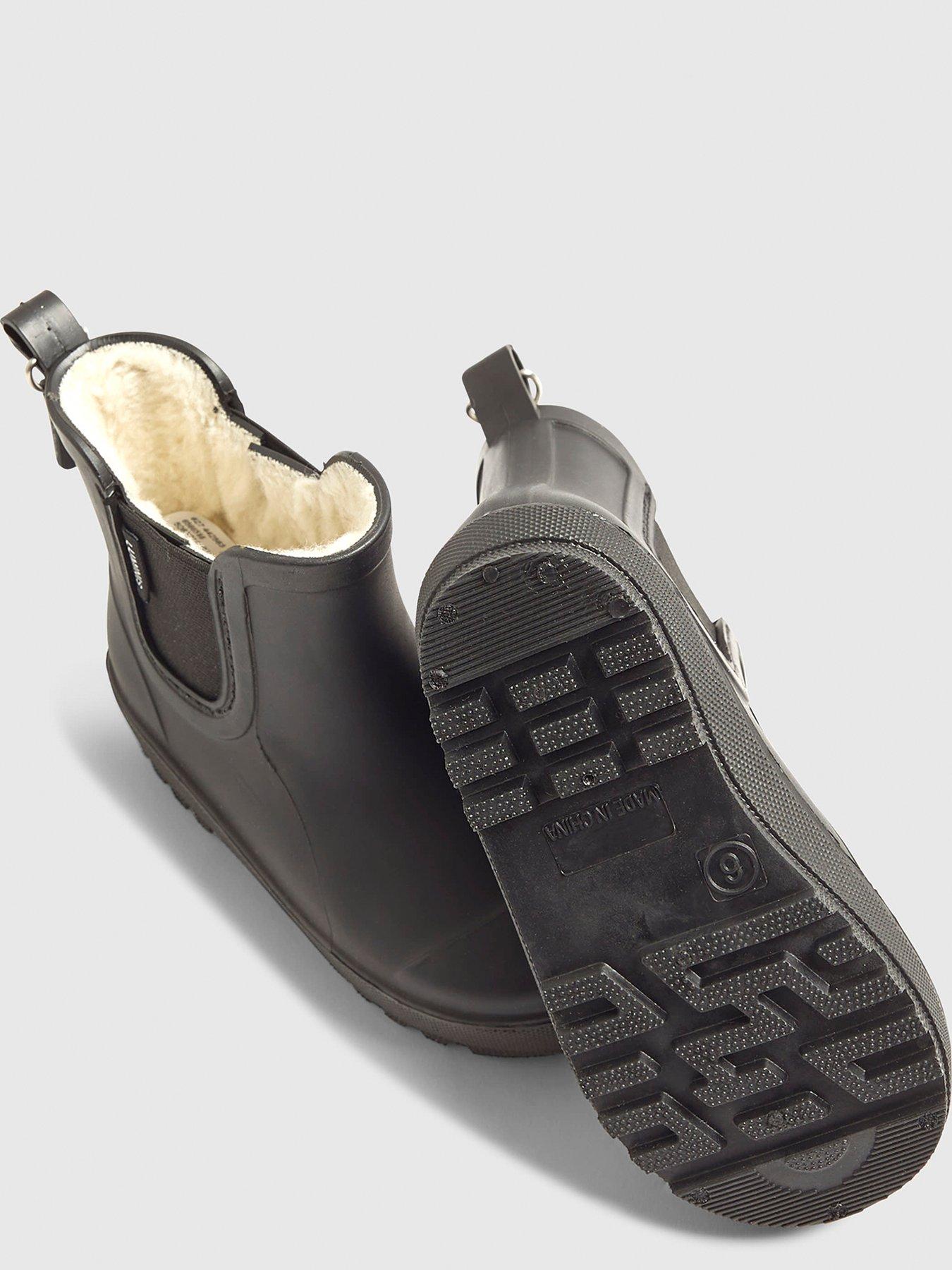  image of river-island-mini-boys-borg-lined-welly-boots-black