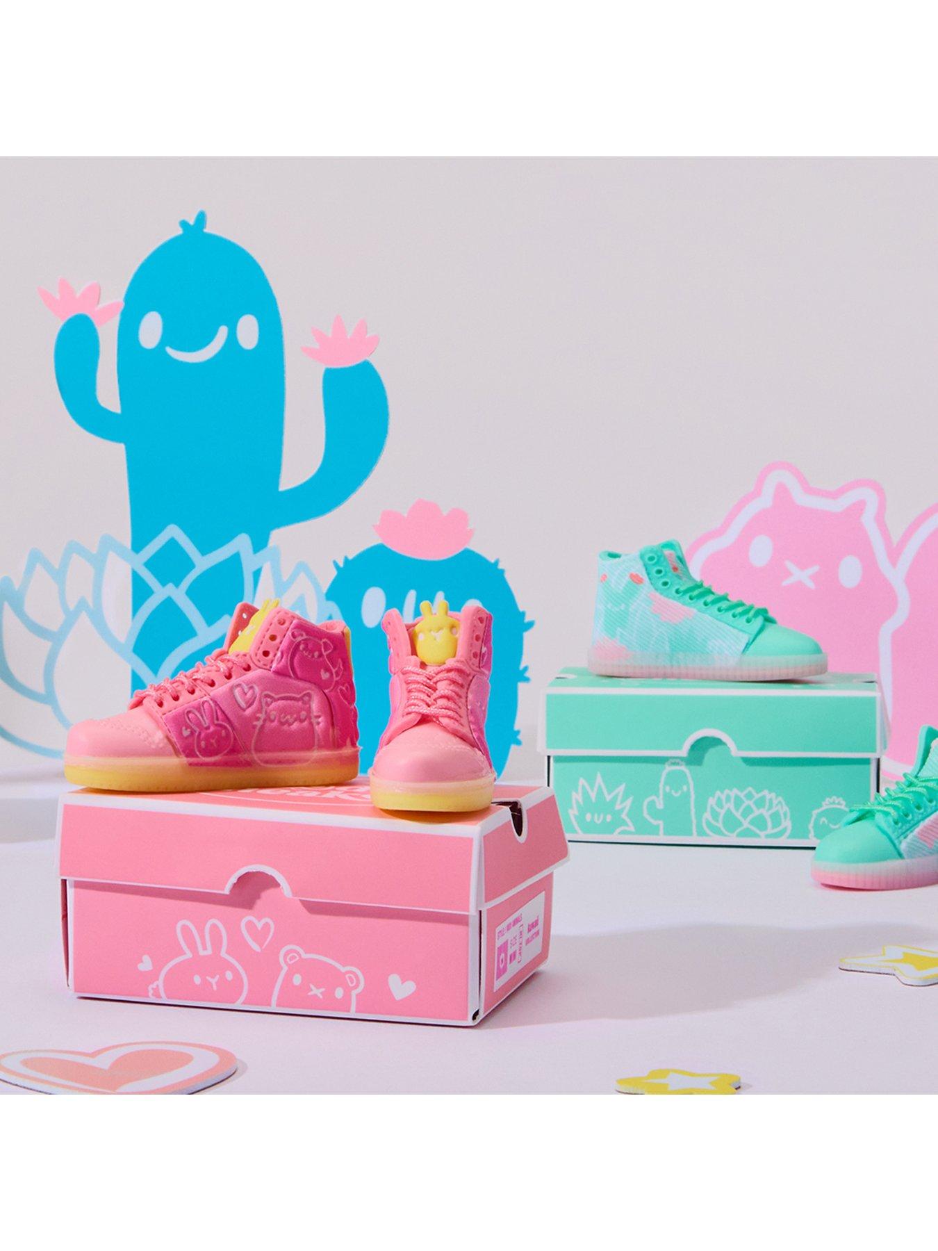 Image 2 of 8 of Mini Verse MGAs Miniverse - Make It Mini Sneakers