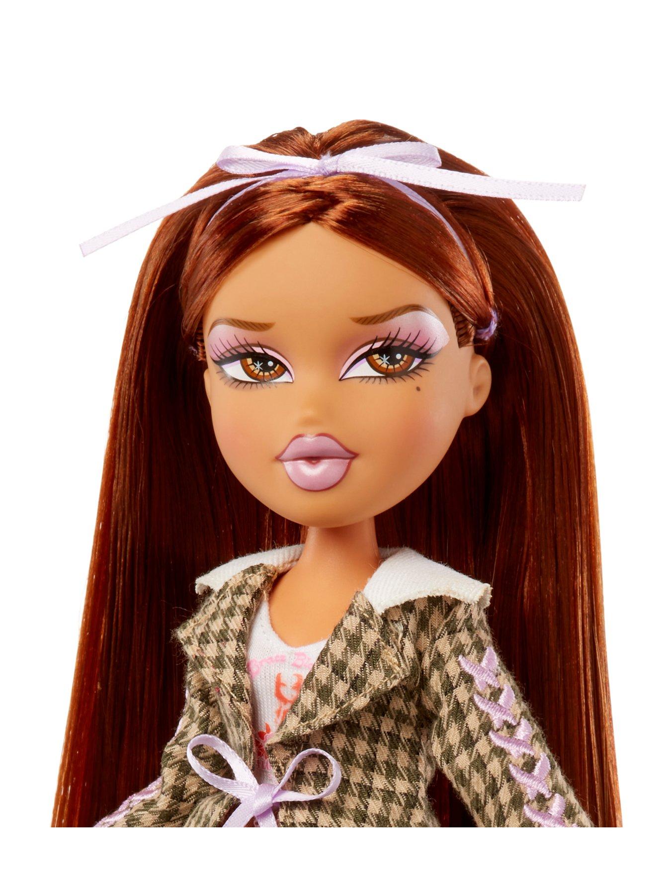 Image 5 of 8 of Bratz Stylin' Doll - Yasmin