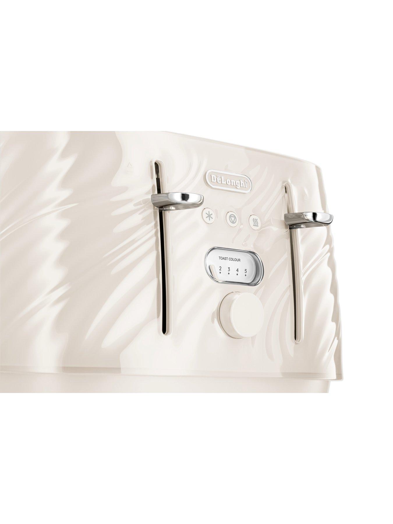 Image 7 of 8 of DeLonghi Ballerina Seta Toaster - Cream