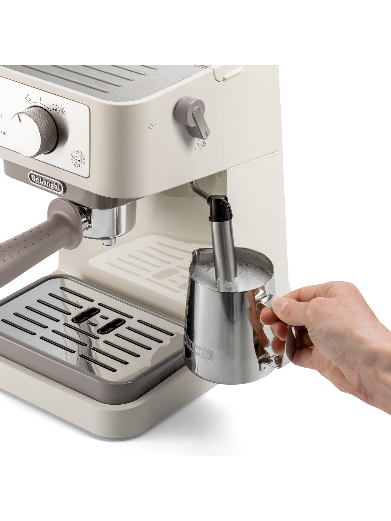 Image 4 of 5 of DeLonghi Stilosa, Barista Espresso Machine &amp; Cappuccino Maker, EC260.CR