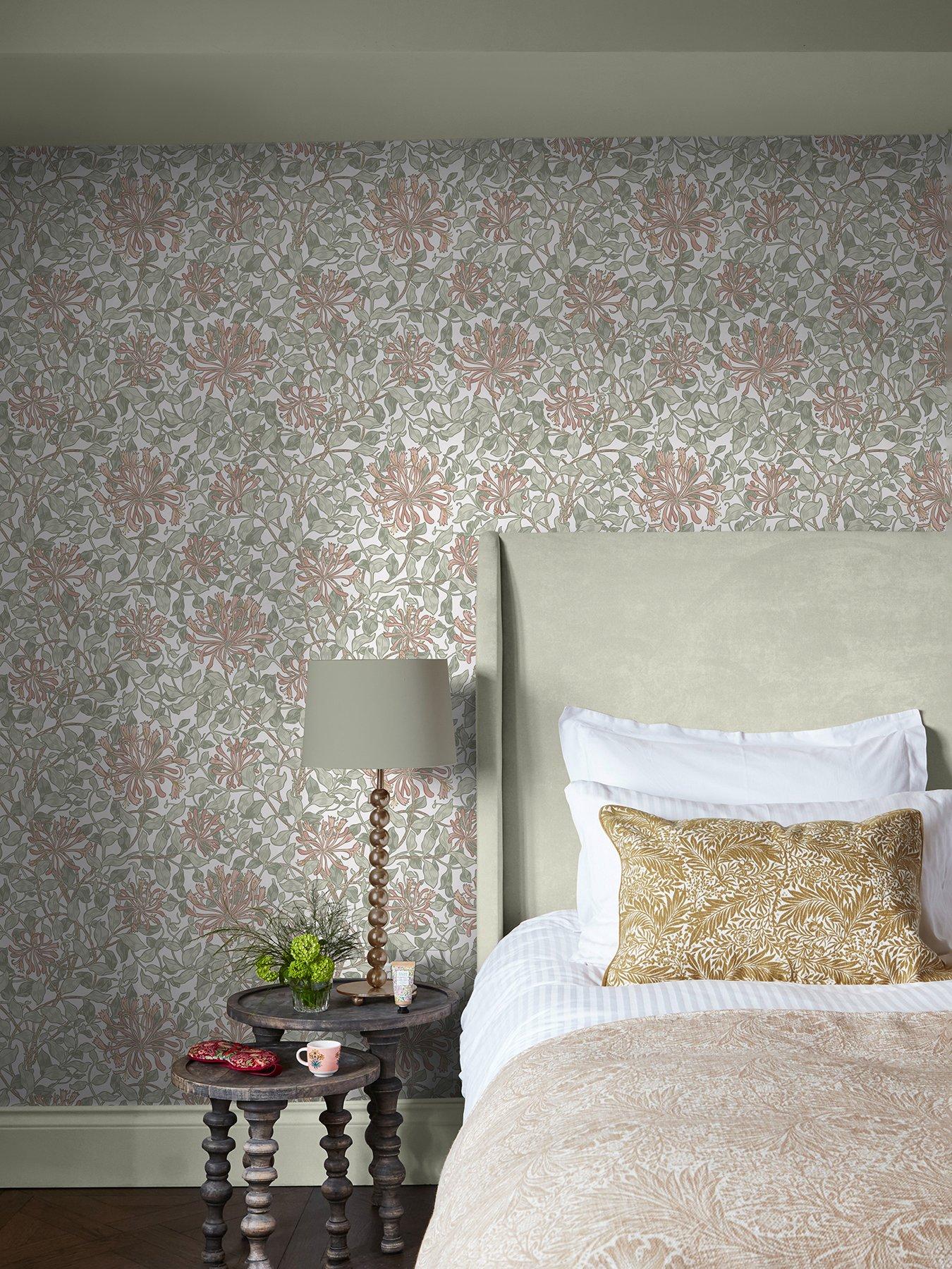 undefined William Morris Honeysuckle Maytime - Wallpaper