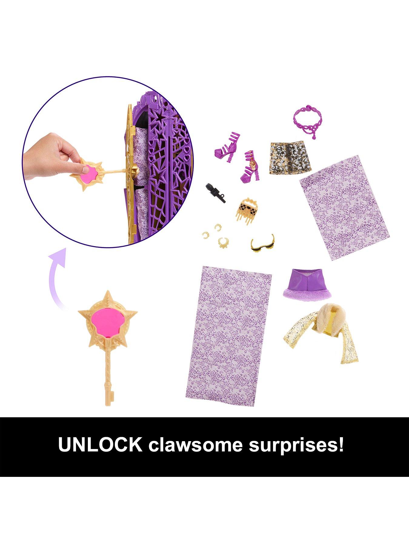  image of monster-high-skulltimate-secrets-hauntlywood-mysteries-doll-clawdeen-wolf-with-19-surprises