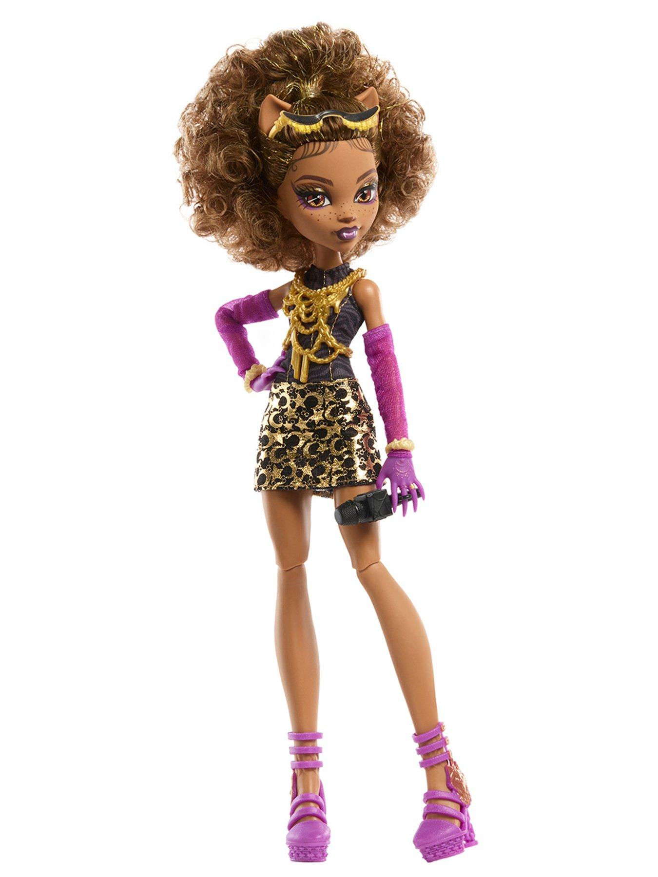 Image 3 of 7 of Monster High Skulltimate Secrets Hauntlywood Mysteries Doll, Clawdeen Wolf with 19+ Surprises