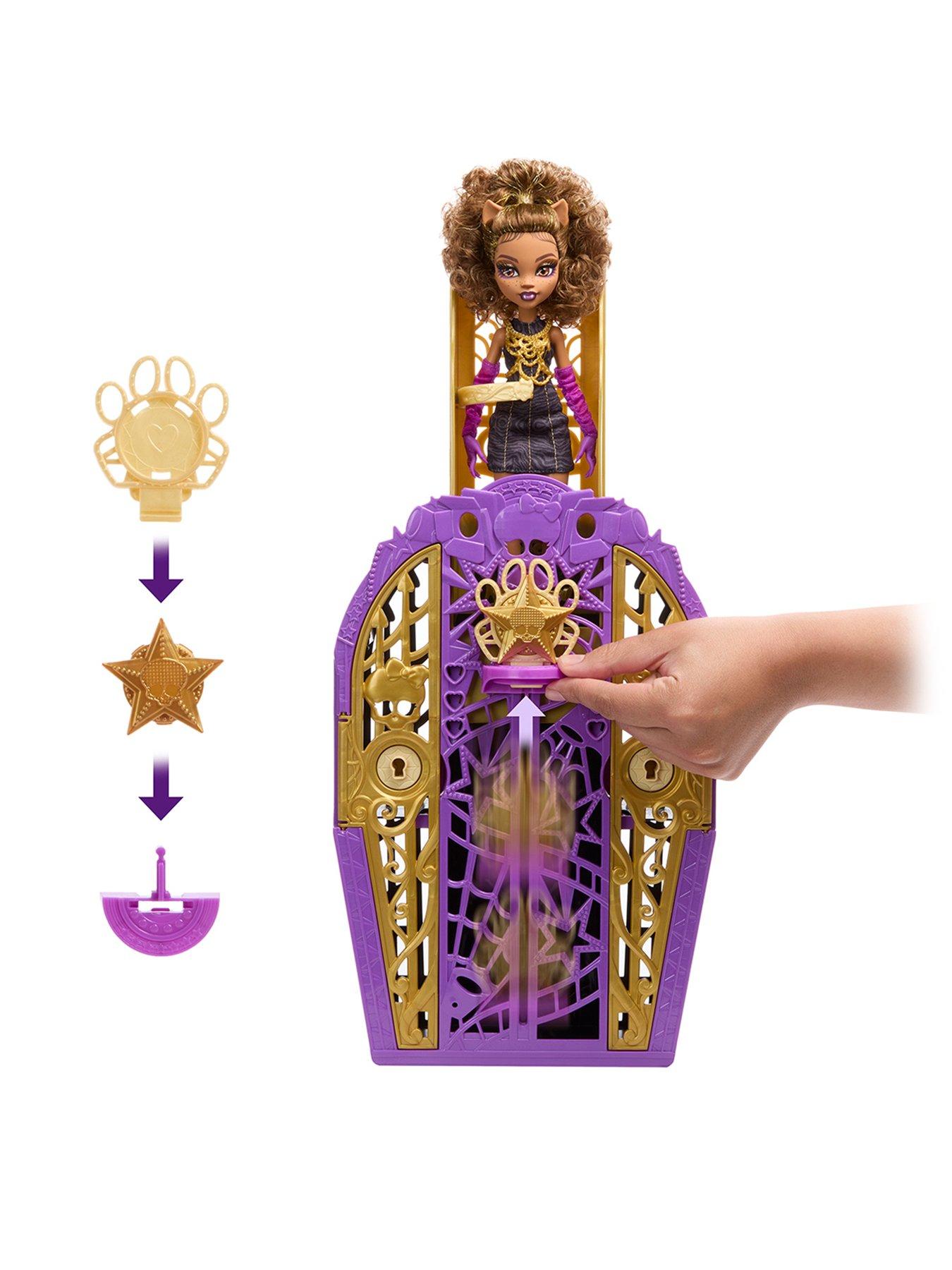 Image 5 of 7 of Monster High Skulltimate Secrets Hauntlywood Mysteries Doll, Clawdeen Wolf with 19+ Surprises