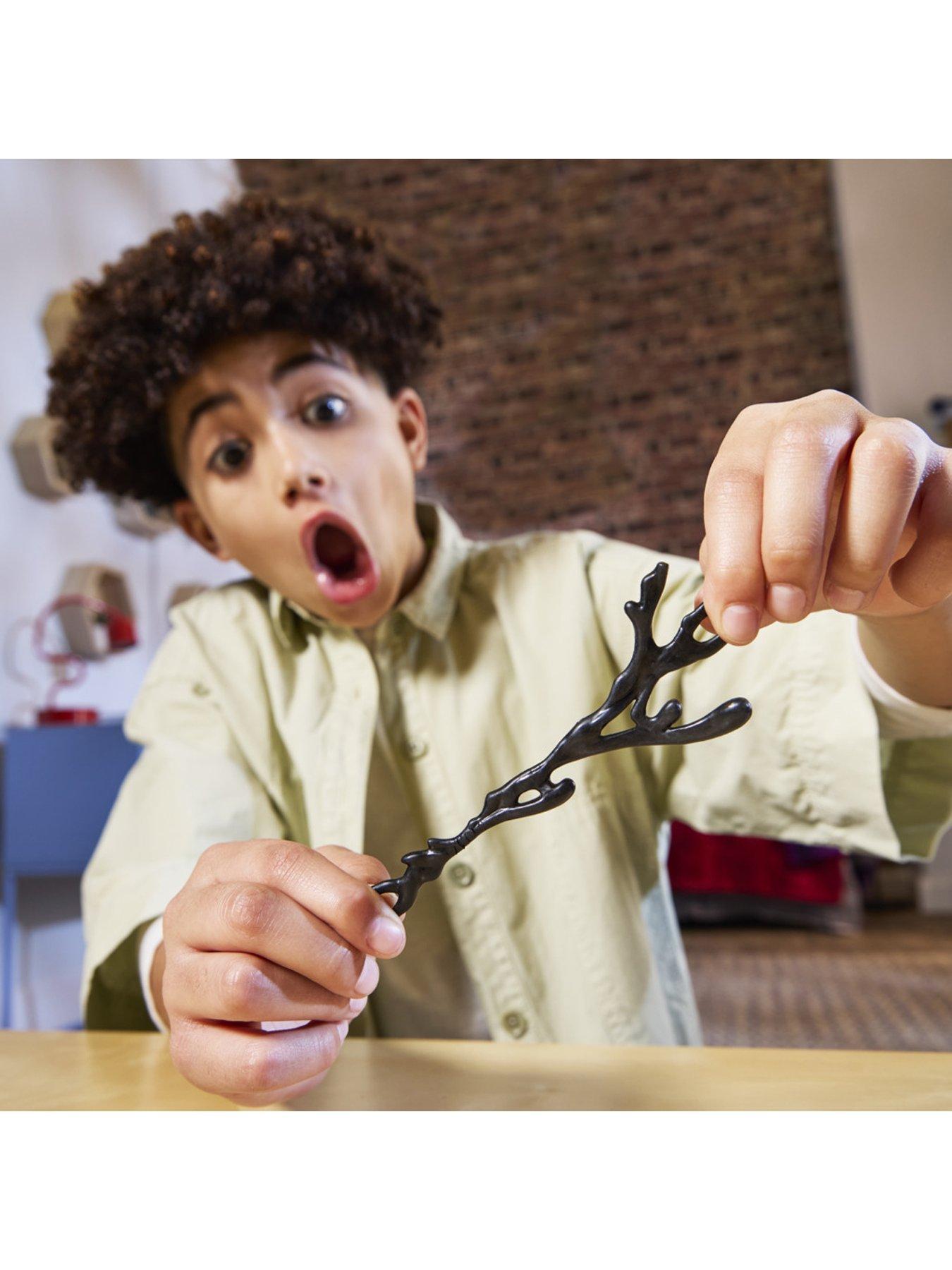 Image 4 of 7 of Spiderman 4in Venomversus Web City Showdown