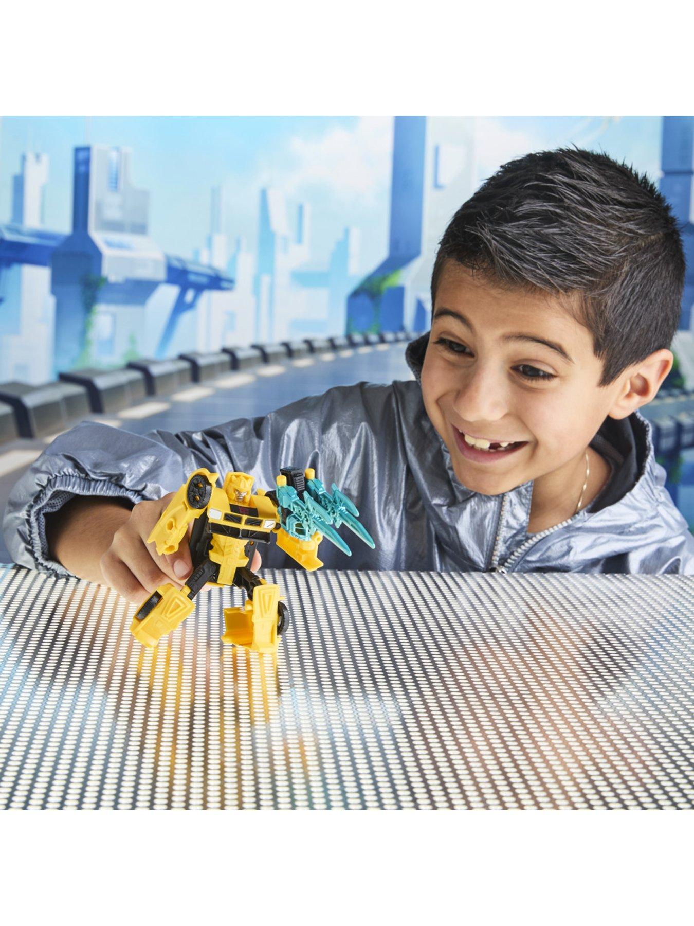  image of transformers-cyberworld-armor-bumblebee-2-stepsnbspchangers-figurenbsp