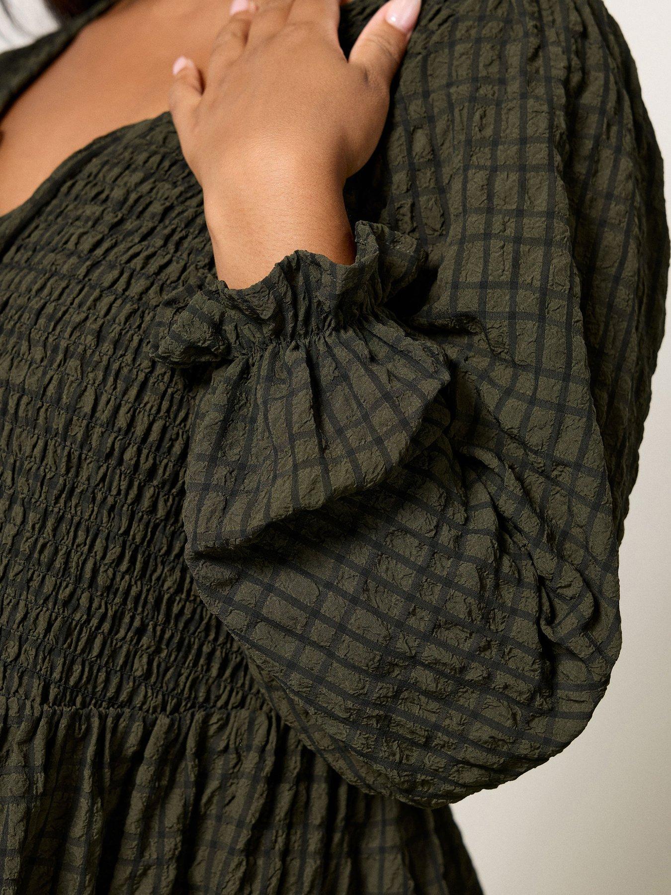 Image 4 of 5 of Yours Curve Textured Check Peplum Top - Green
