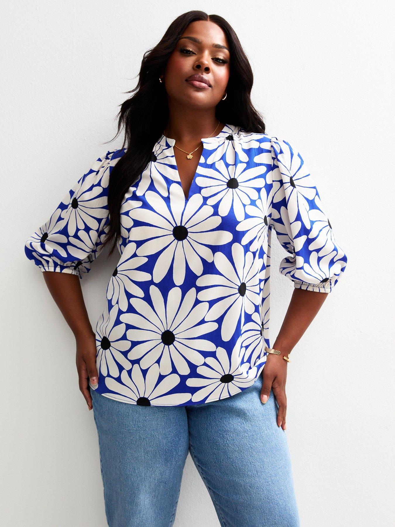 Image 4 of 6 of New Look Curves Blue Floral Print Top