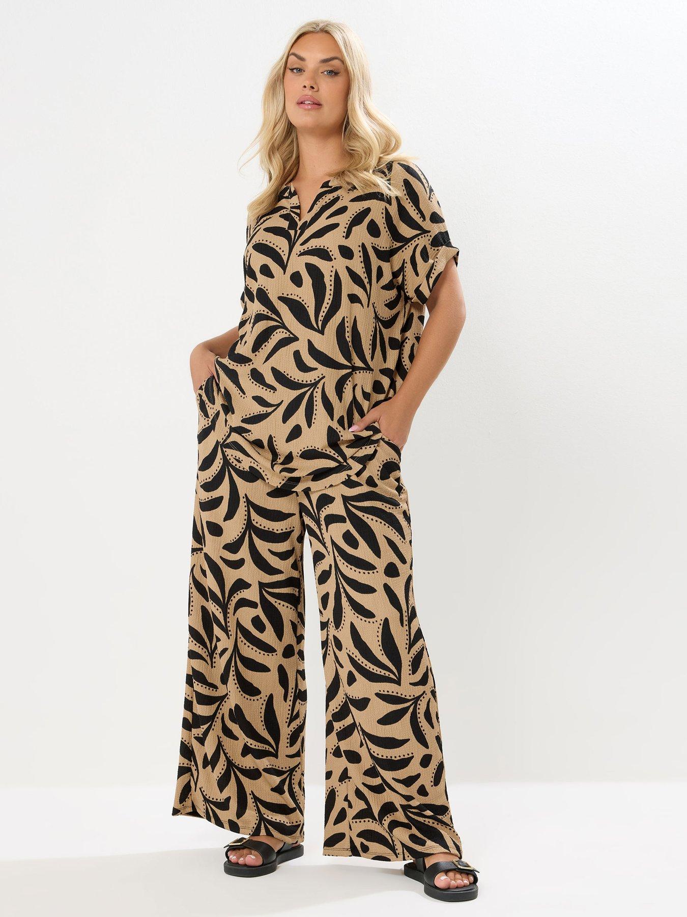 Image 3 of 4 of Yours Curve Crinkle Wide Leg Trouser - Natural