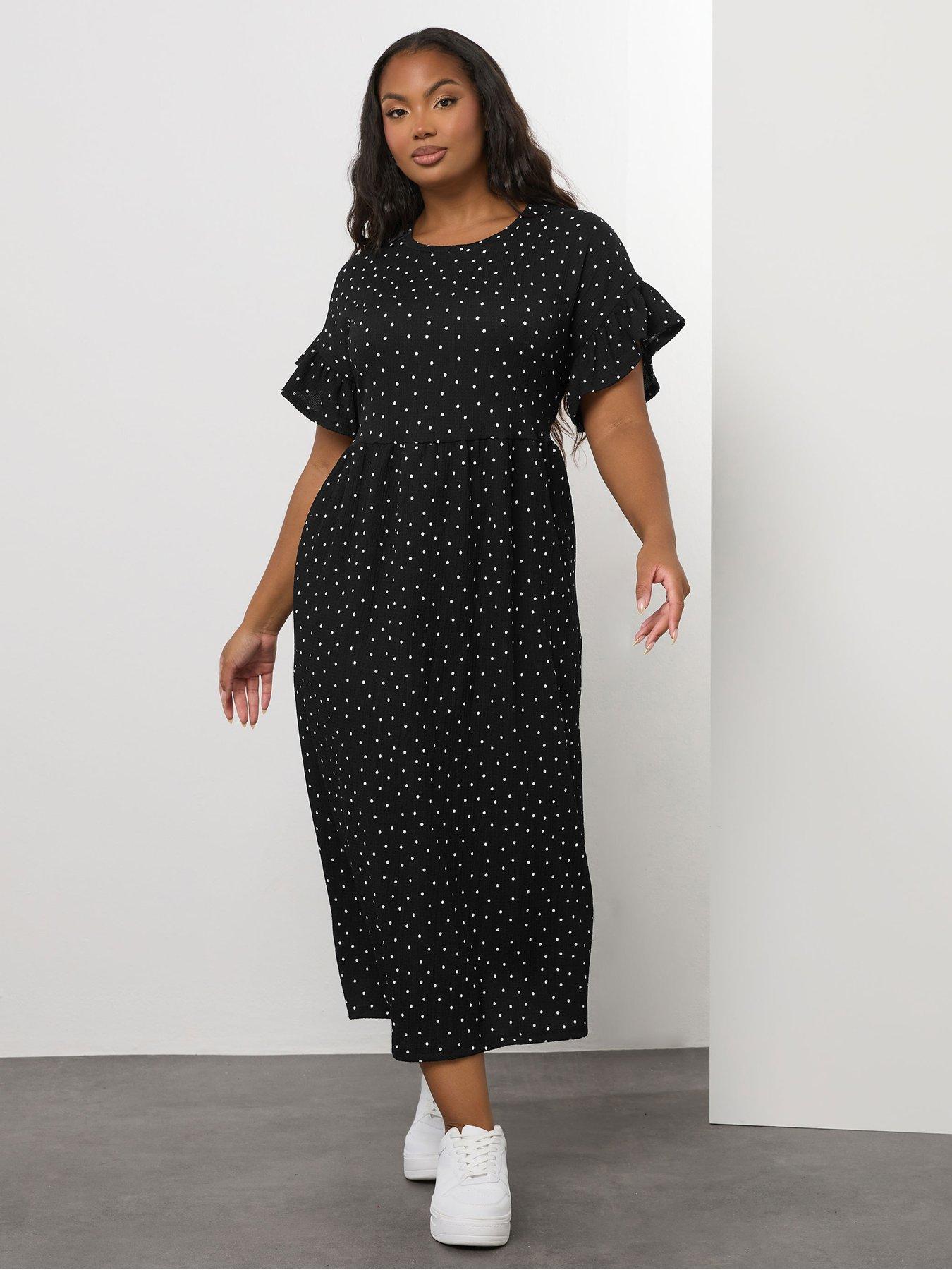Image 1 of 5 of Yours Curve Frill Sleeve Midaxi Dress - Black