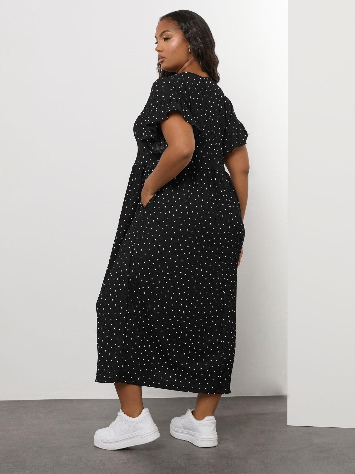 Image 2 of 5 of Yours Curve Frill Sleeve Midaxi Dress - Black