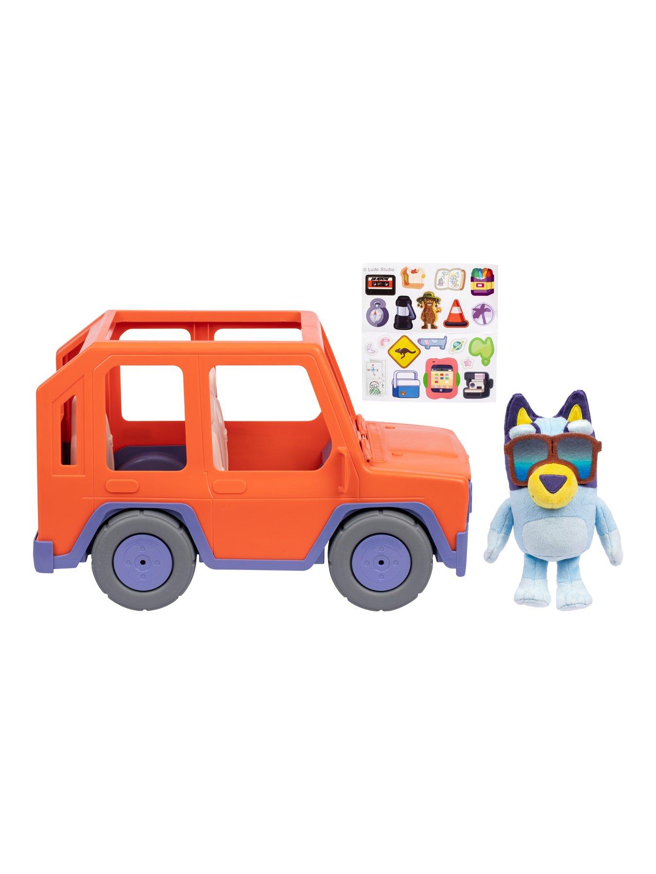 Image 3 of 8 of Bluey Buddies Big Heeler 4WD &amp; Plush