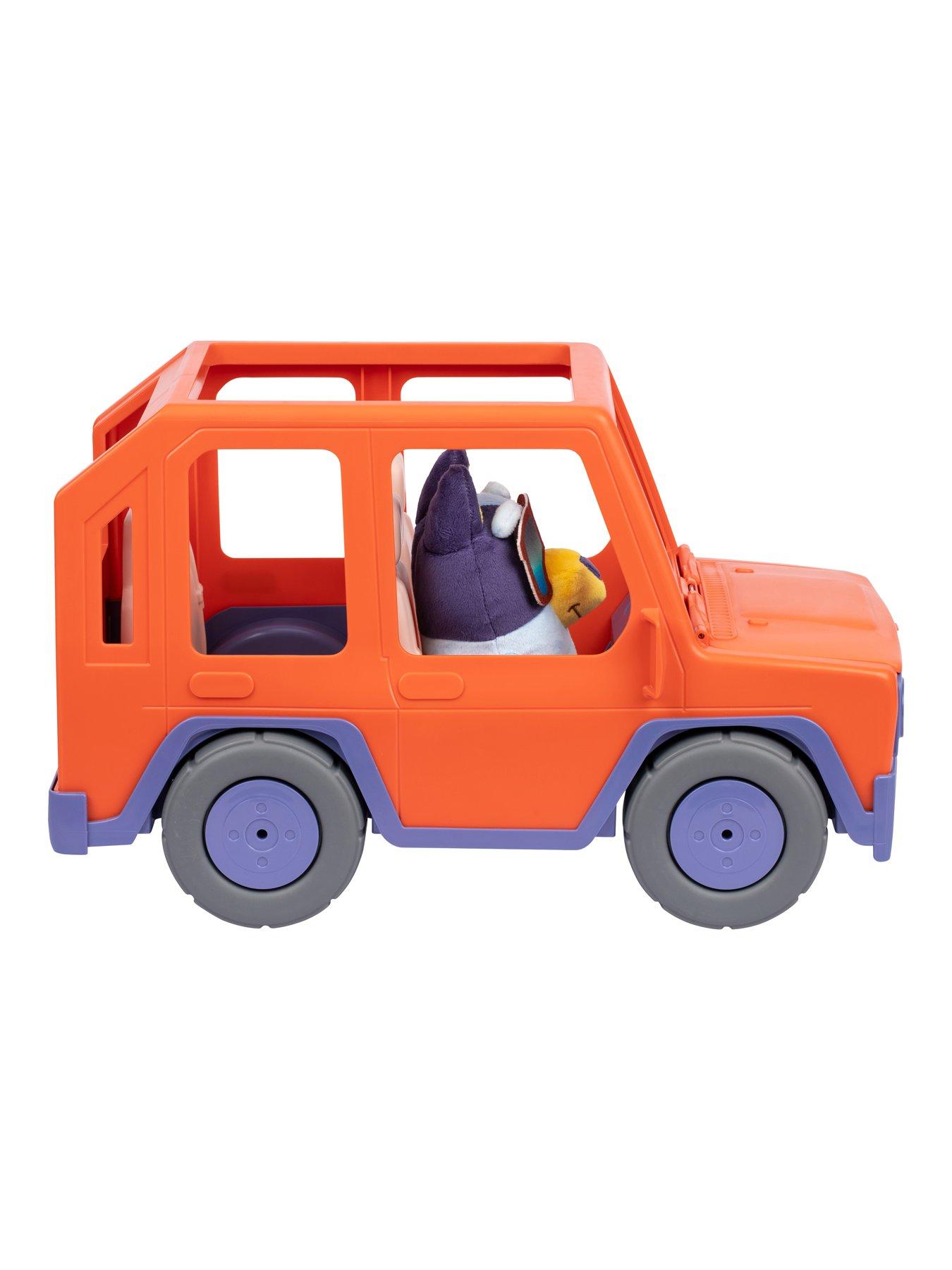 Image 7 of 8 of Bluey Buddies Big Heeler 4WD &amp; Plush