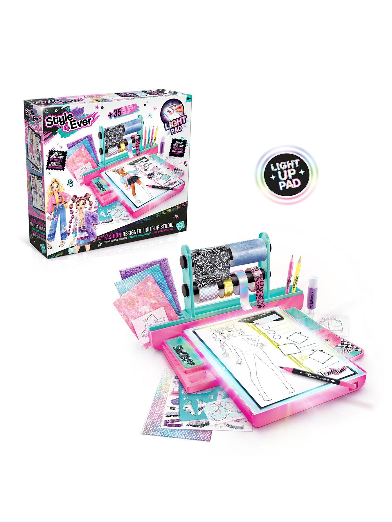 Style 4 Ever Fashion Designer Light Up Studio