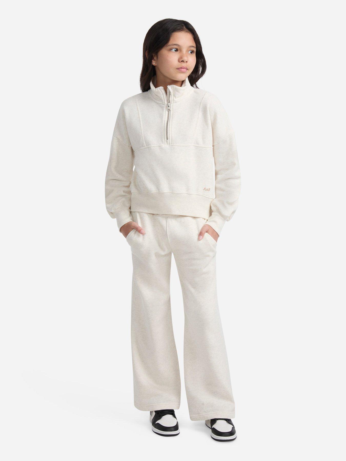 undefined Girls Essential 1/4 Zip Pullover Sweatshirt - Oatmeal