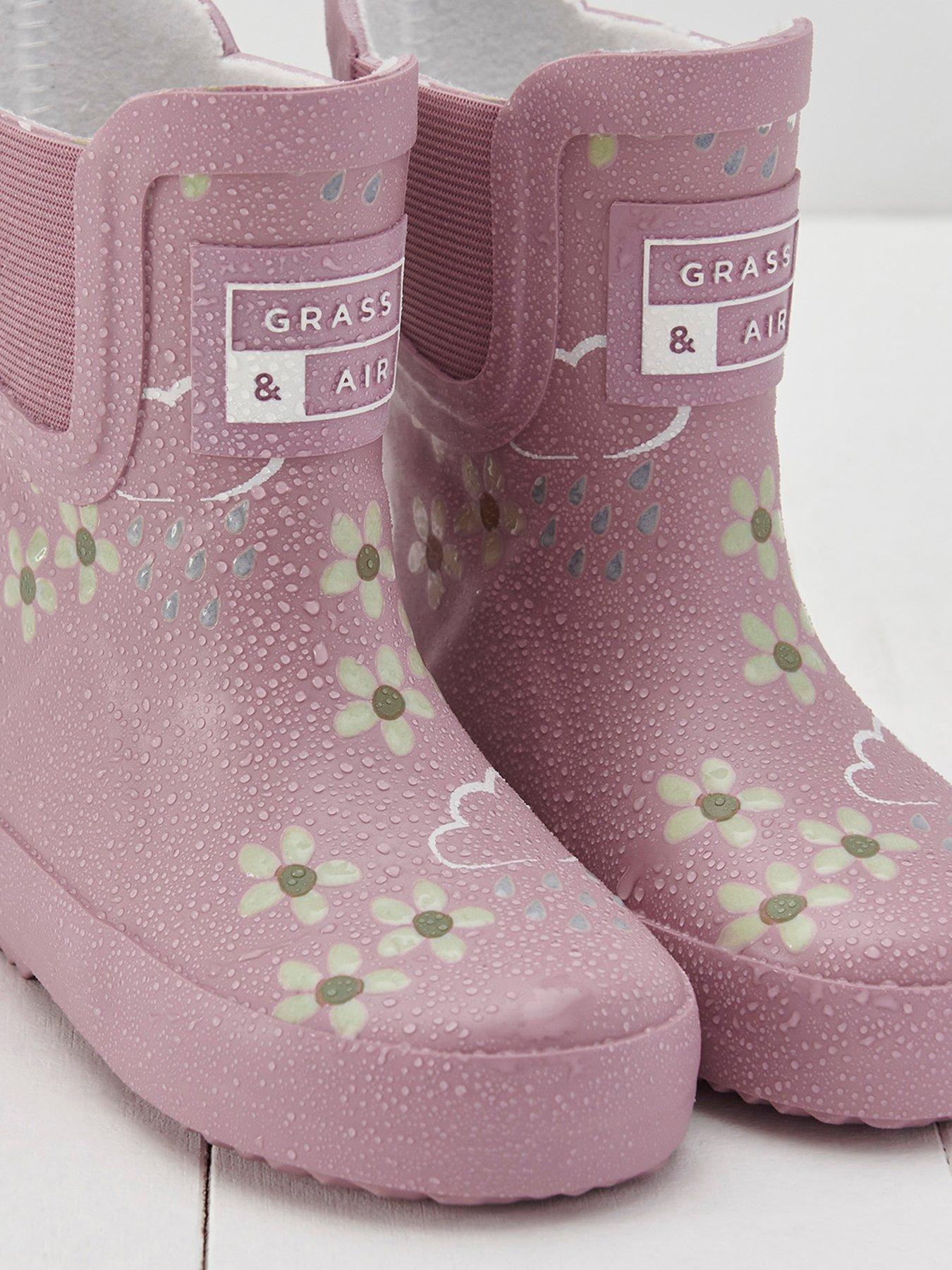 Image 4 of 4 of Grass & Air Infant/ Junior Floral Shorty Colour-Revealing Winter Wellies - Pink