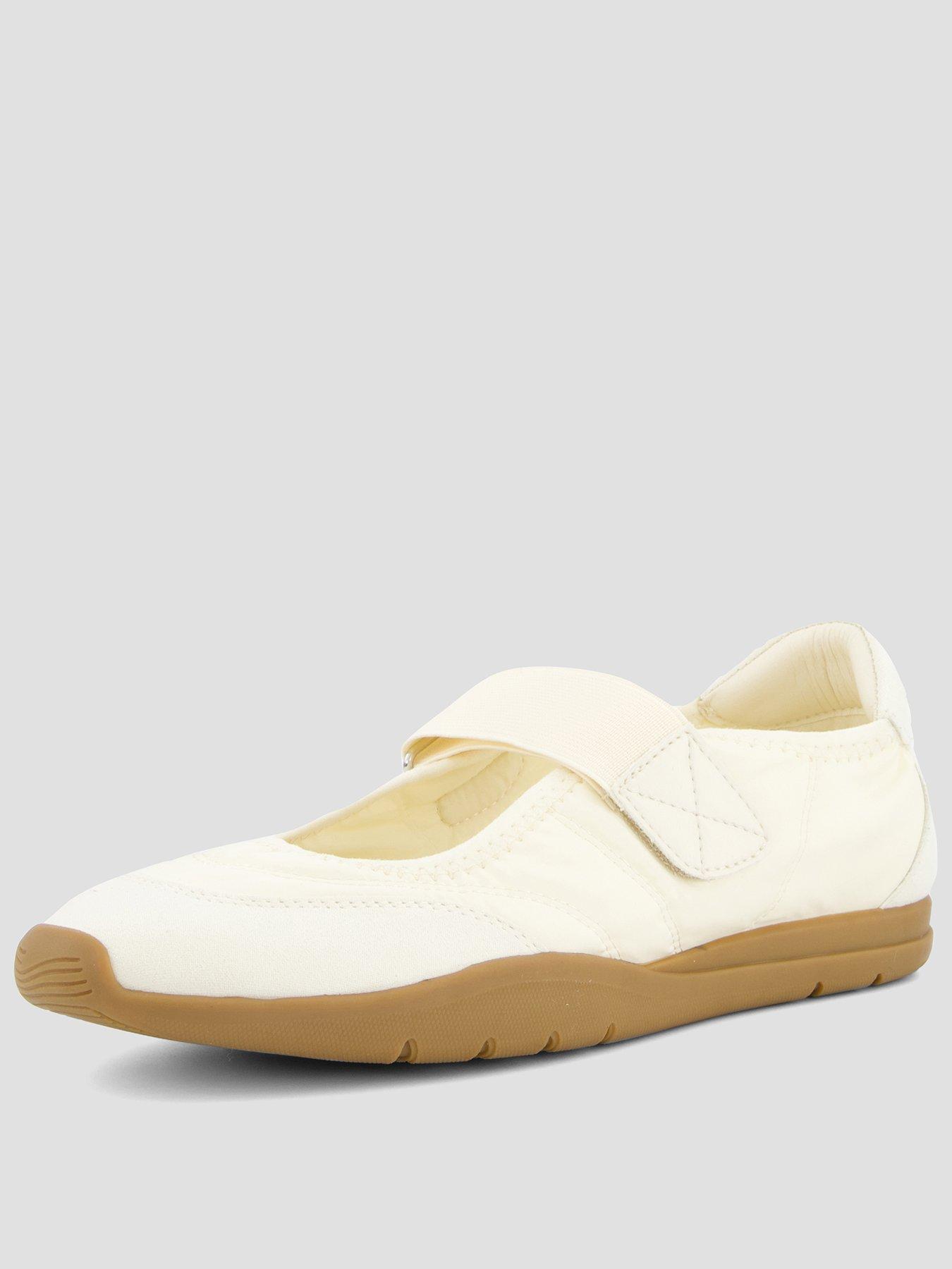 Image 1 of 7 of The Very Collection Ballet Trainer&nbsp;- Cream
