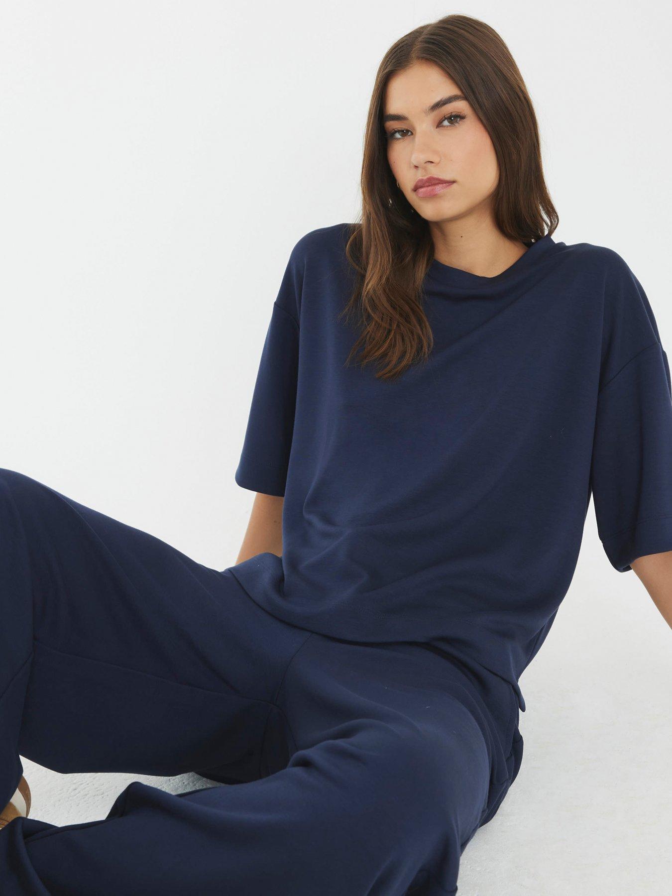 Image 4 of 4 of River Island Short Sleeve Premium Boxy Clean Tee - Navy